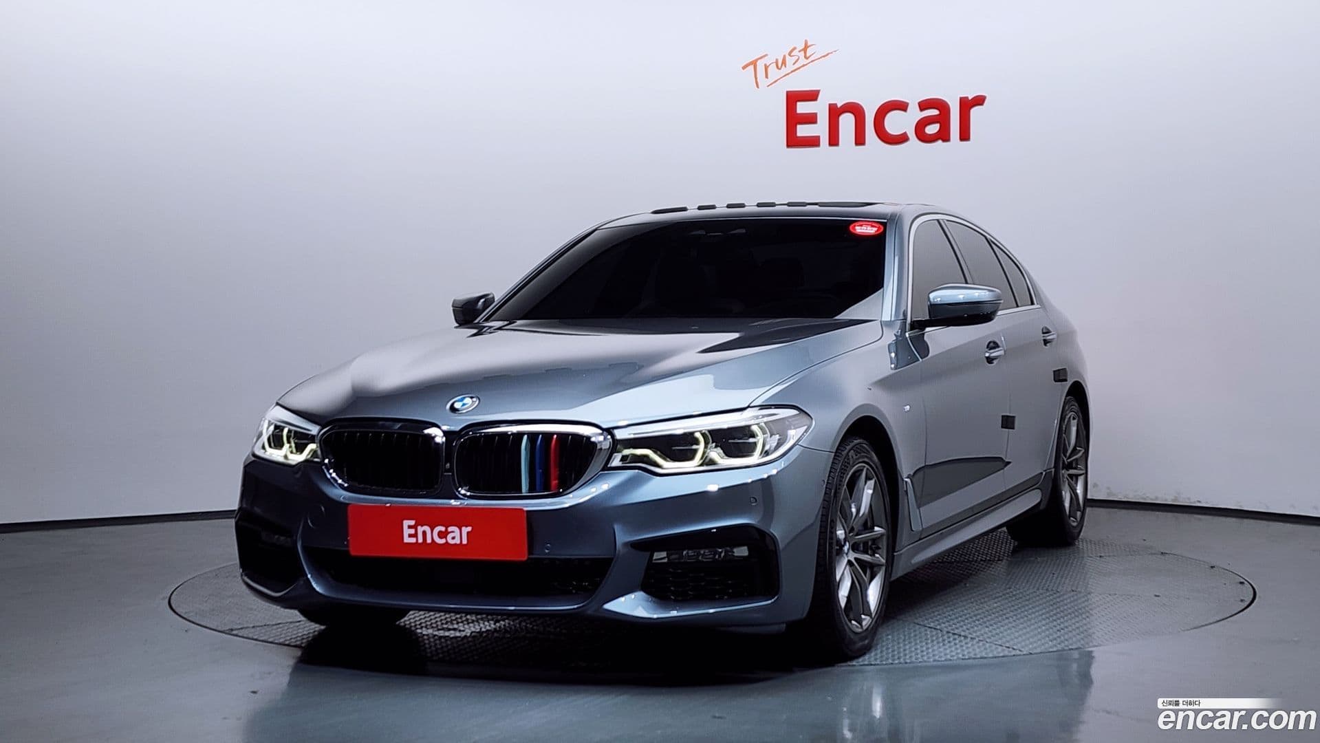Main__Slider__Photo:5-Series BMW 2018.2-0
