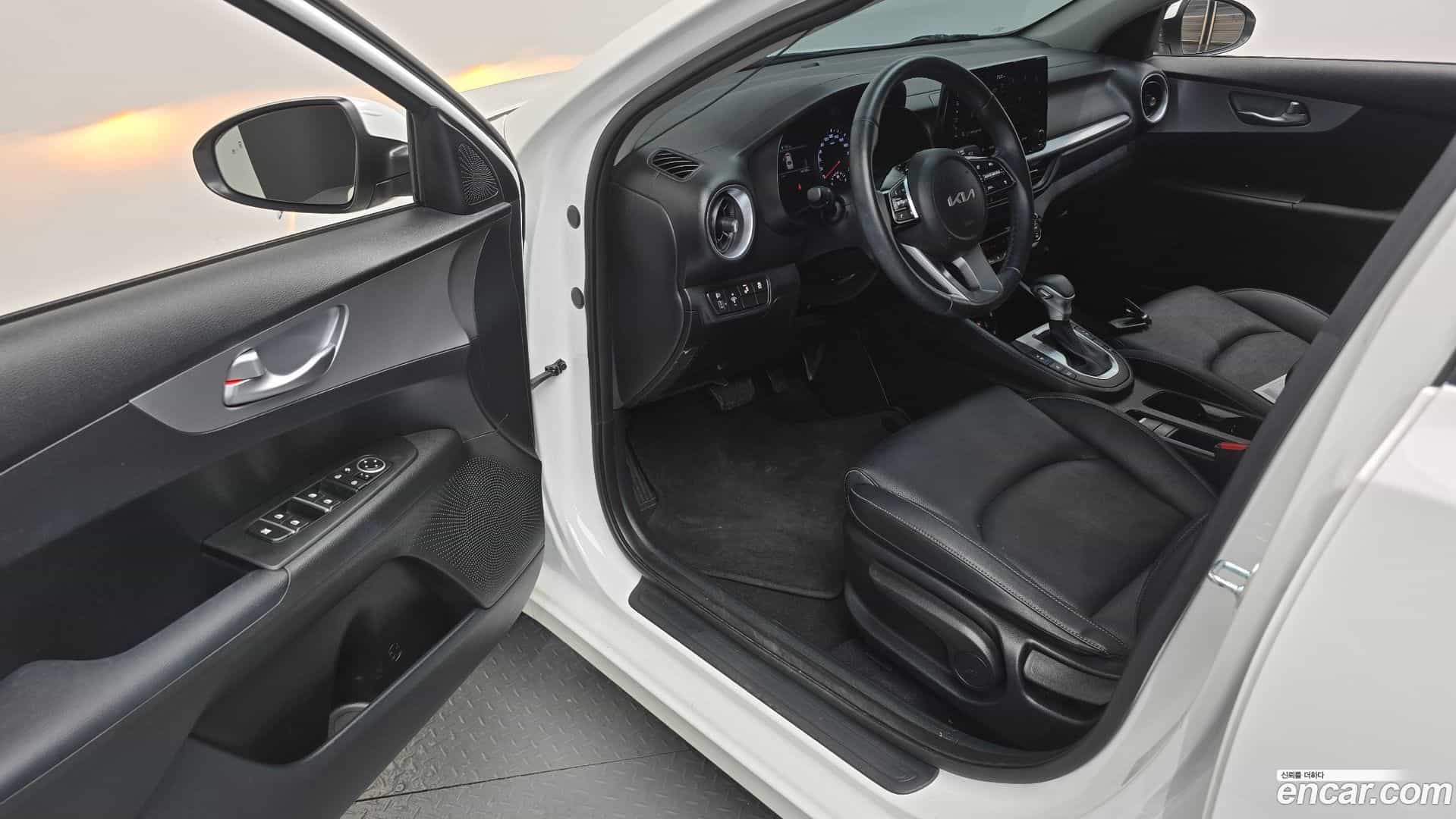 K3 Kia 2022.5-INNER-010