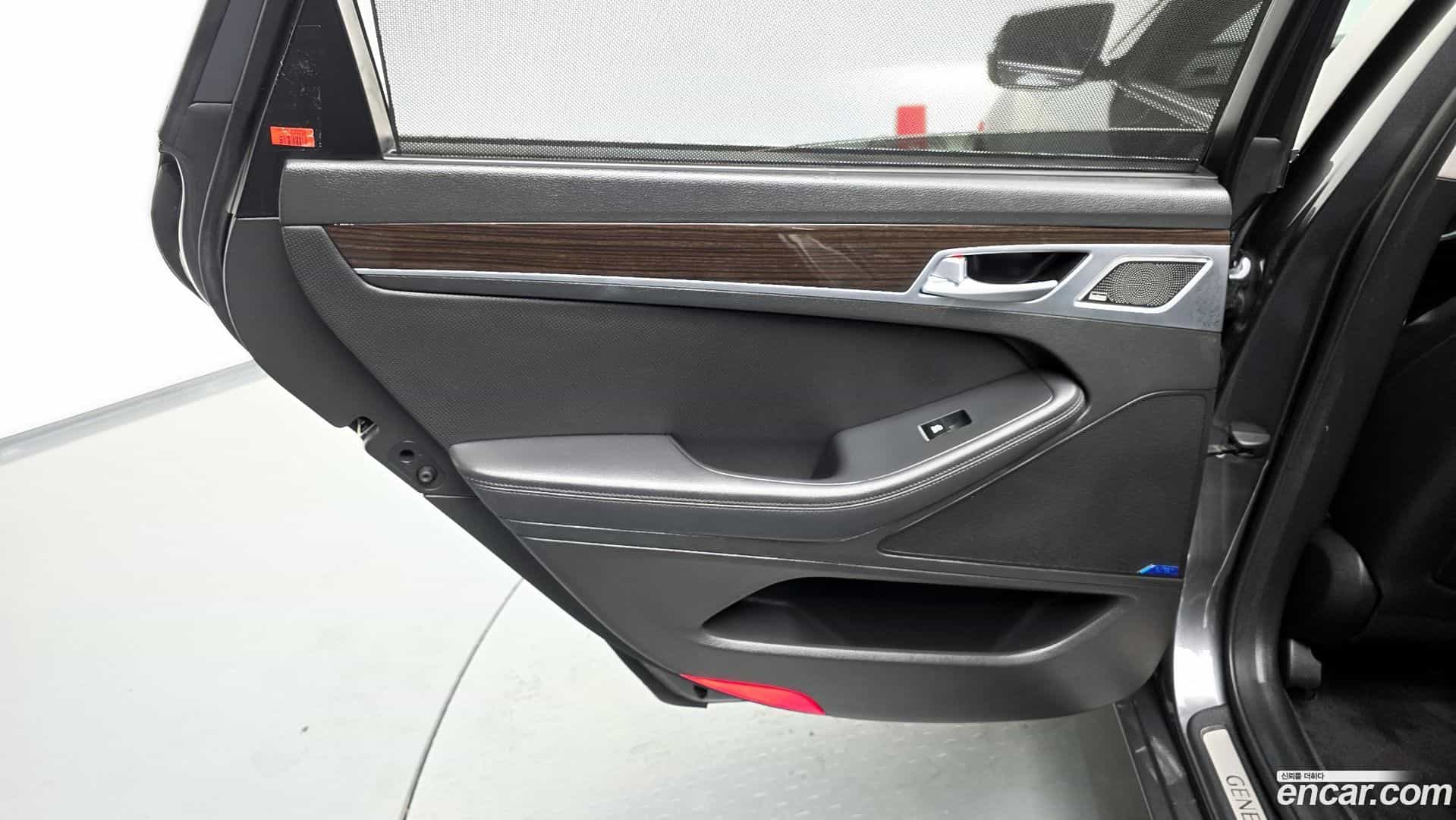 G80 Genesis 2016.8-INNER-034