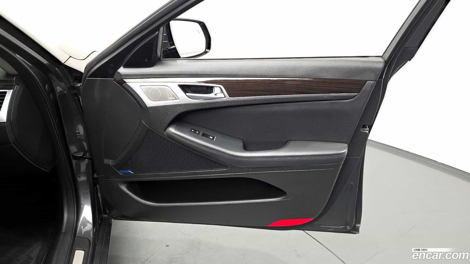 G80 Genesis 2016.8-INNER-035