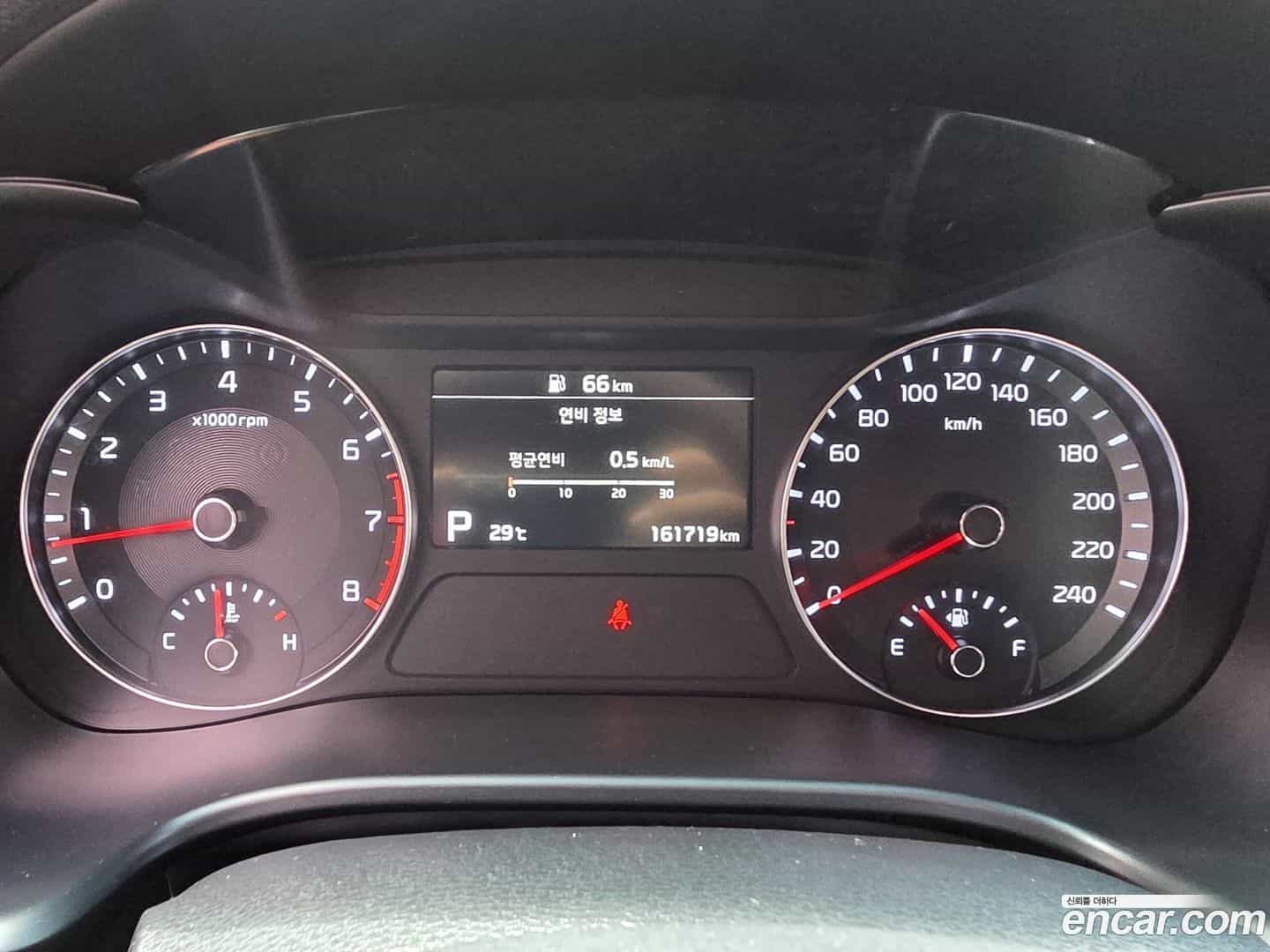 K3 Kia 2018.1-INNER-009