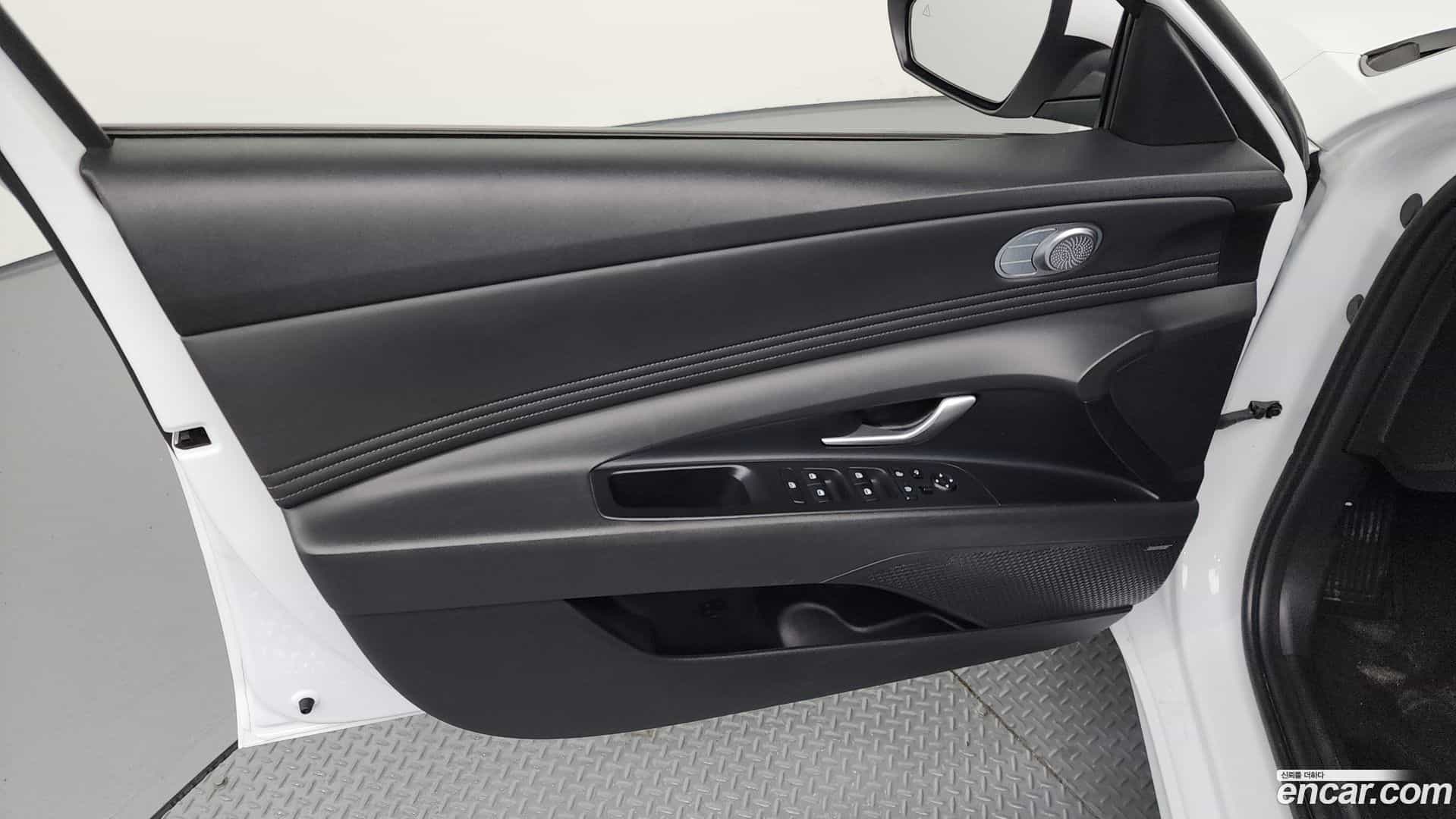 AVANTE Hyundai 2022.10-INNER-034