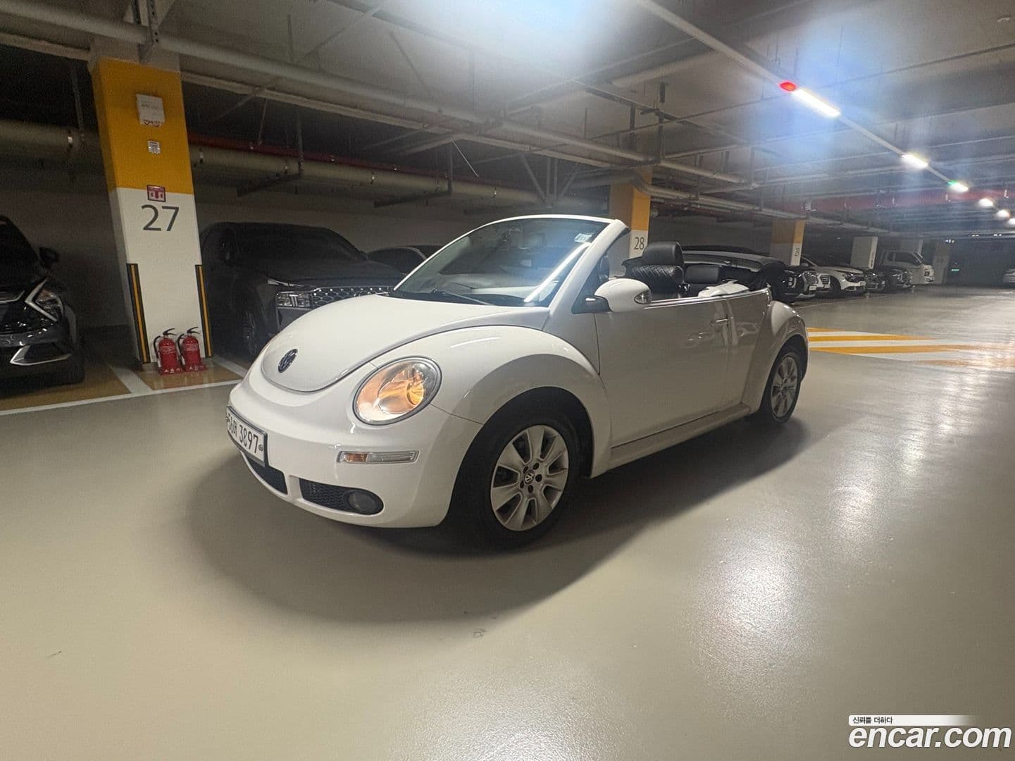 Main__Slider__Photo:Beatle Volkswagen 2009.9-0