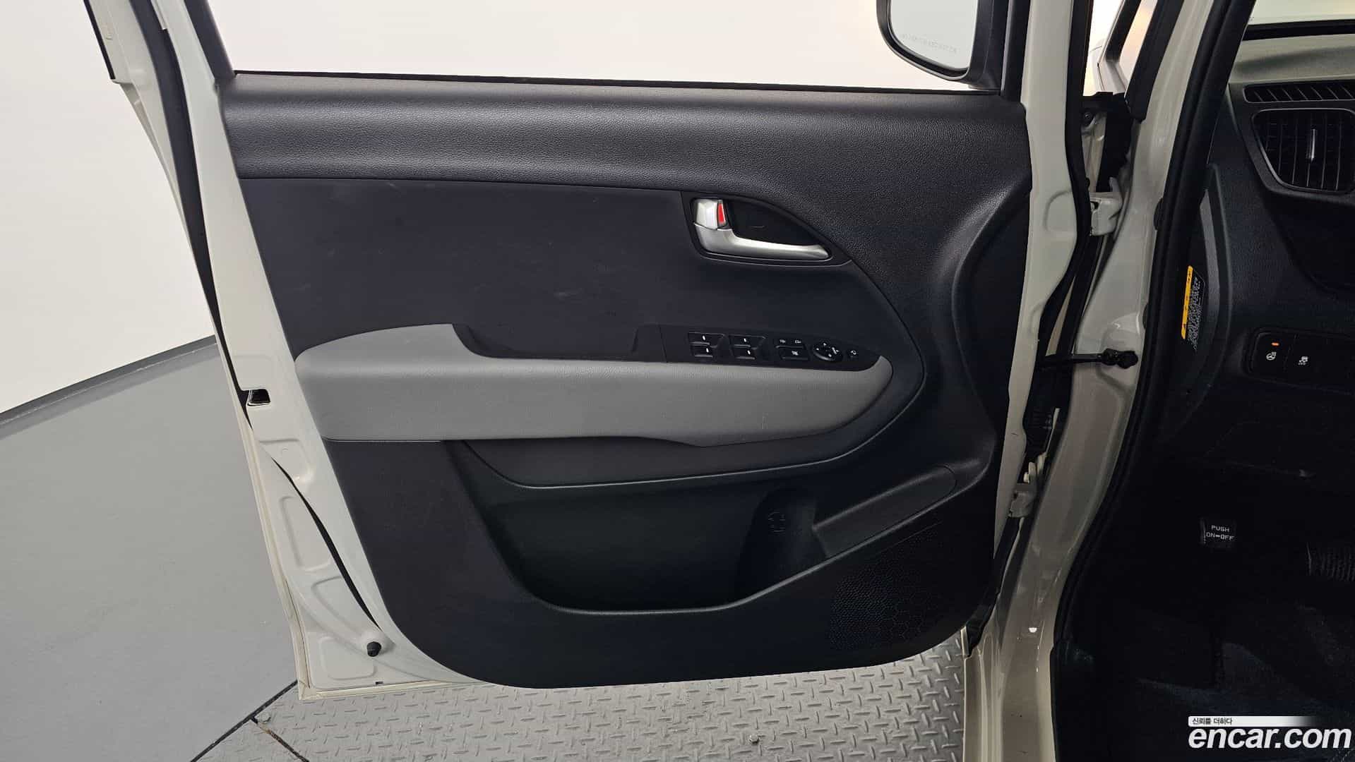 RAY Kia 2024.10-INNER-034