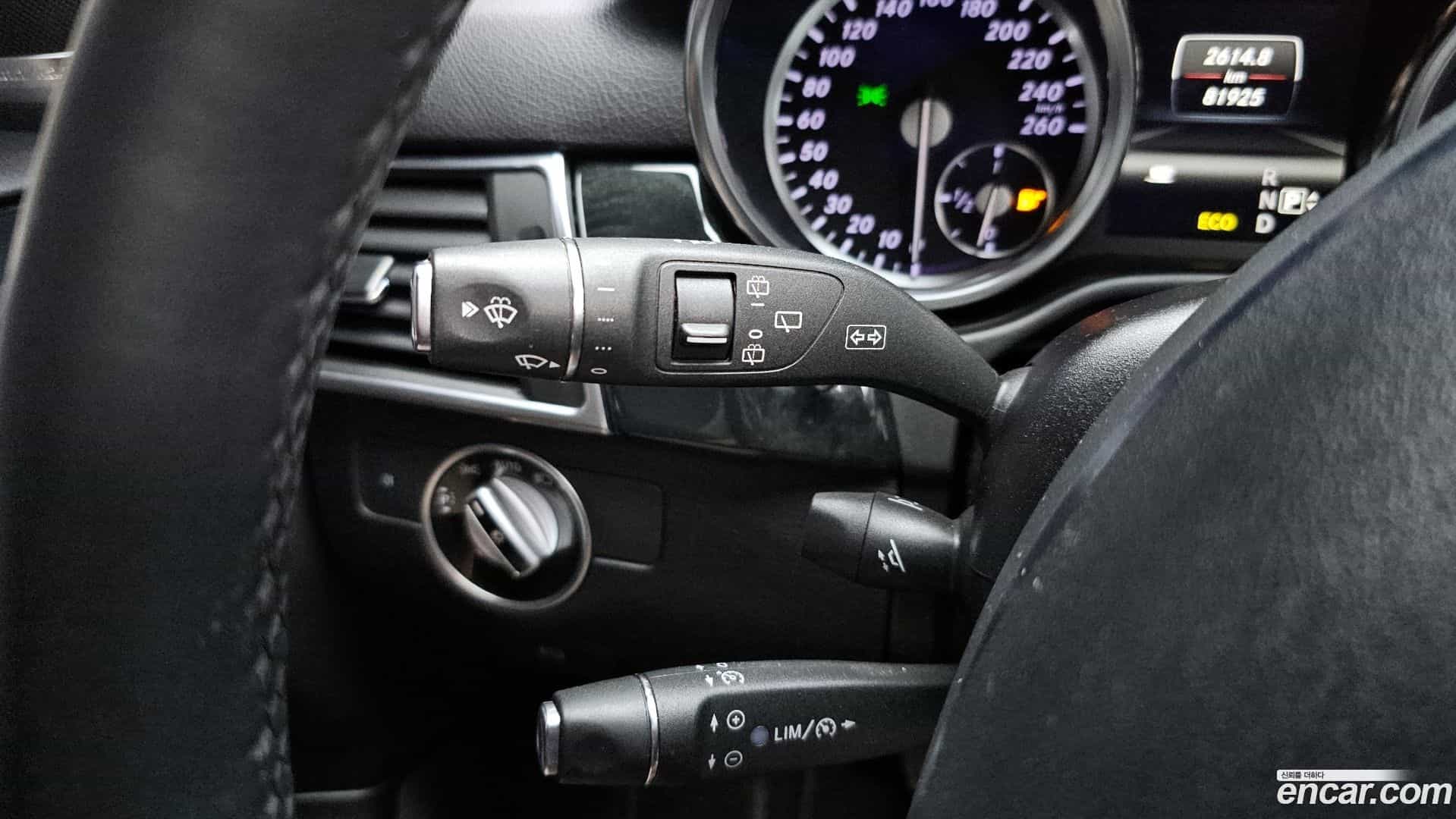 M-class Mercedes-Benz 2013.3-OPTION-021