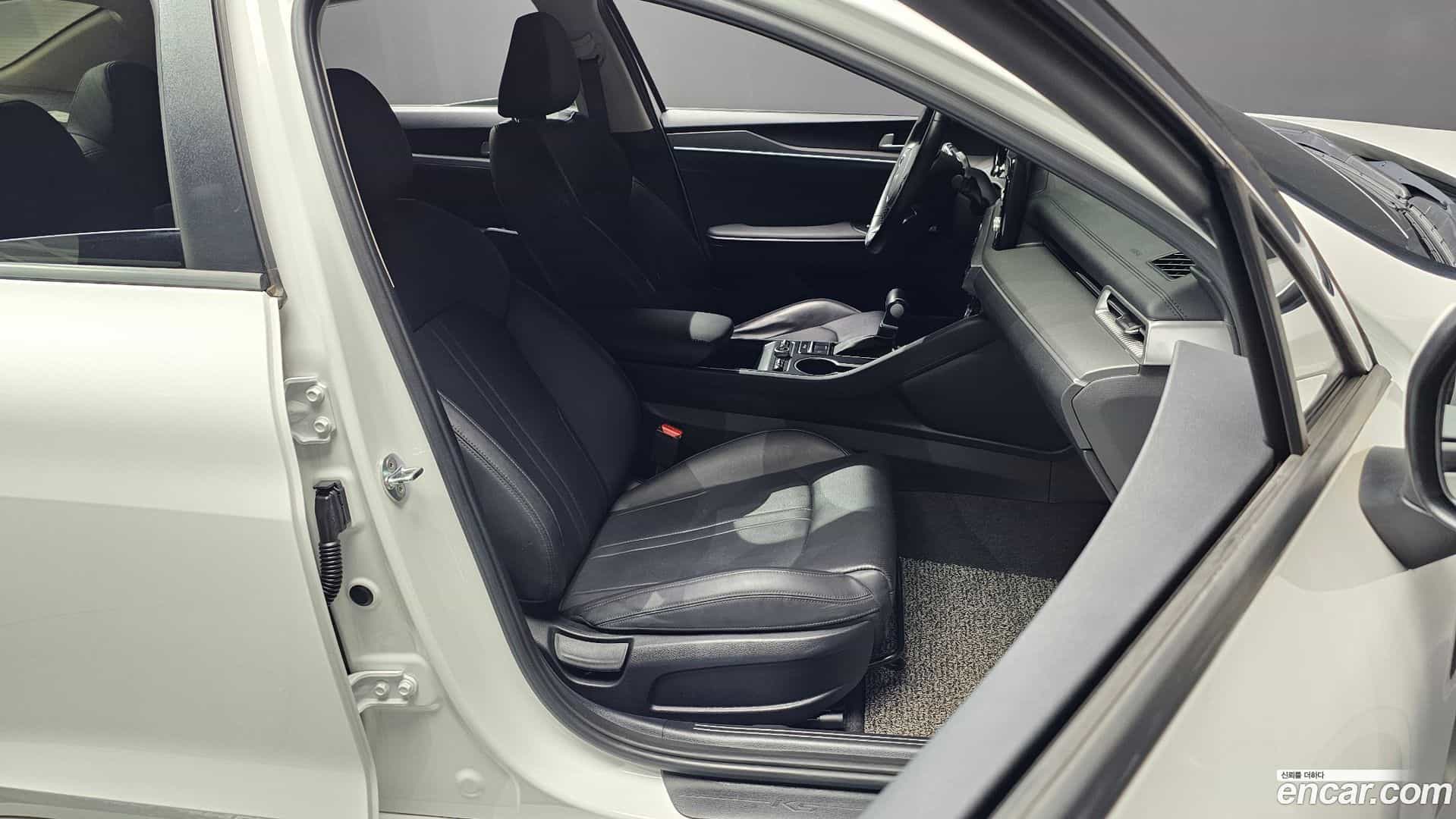 K5 Kia 2022.1-INNER-010