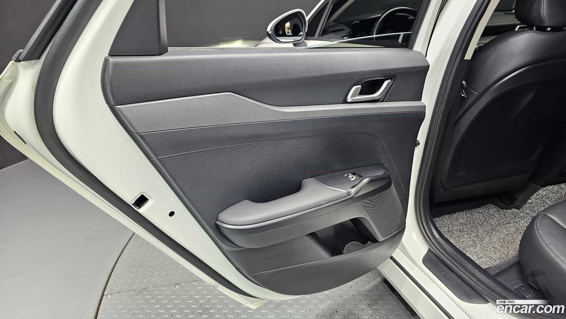 K5 Kia 2022.1-INNER-035