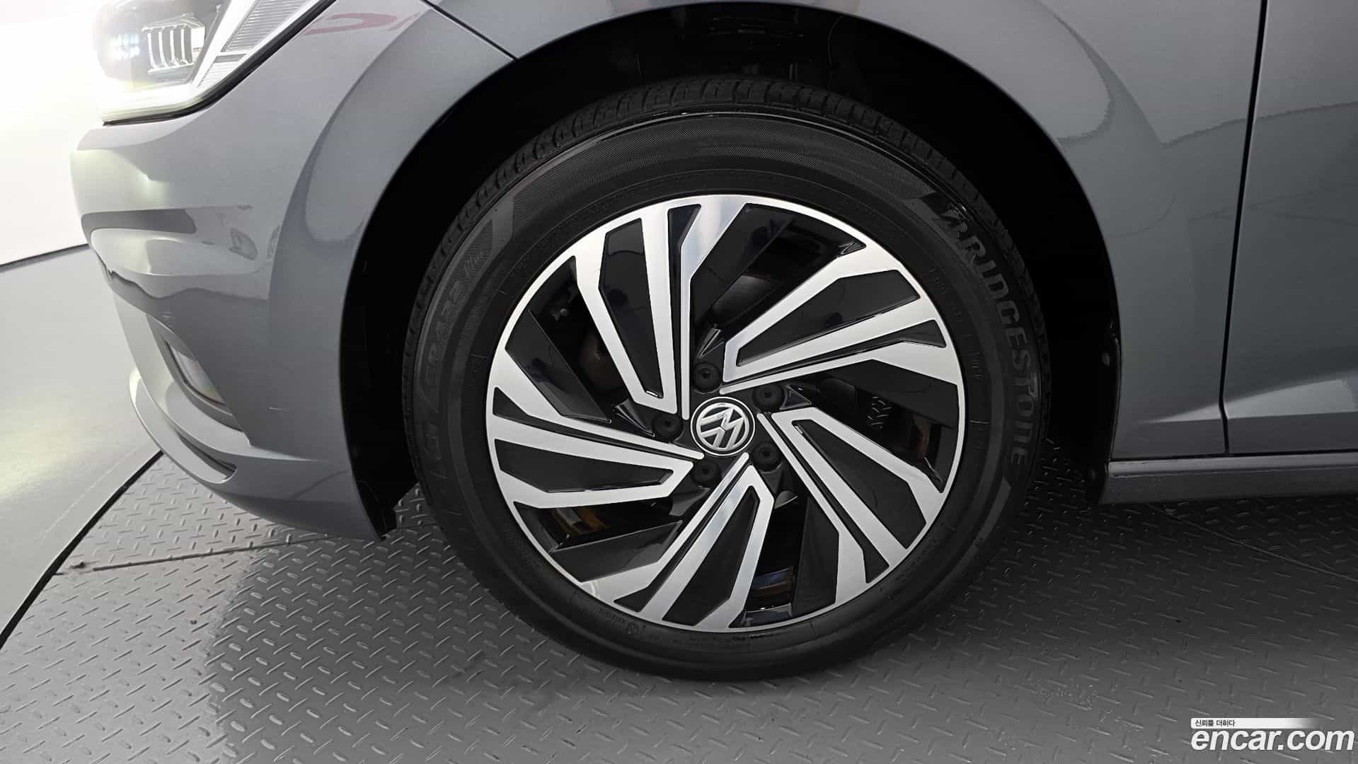 Jetta Volkswagen 2020.11-OUTER-005