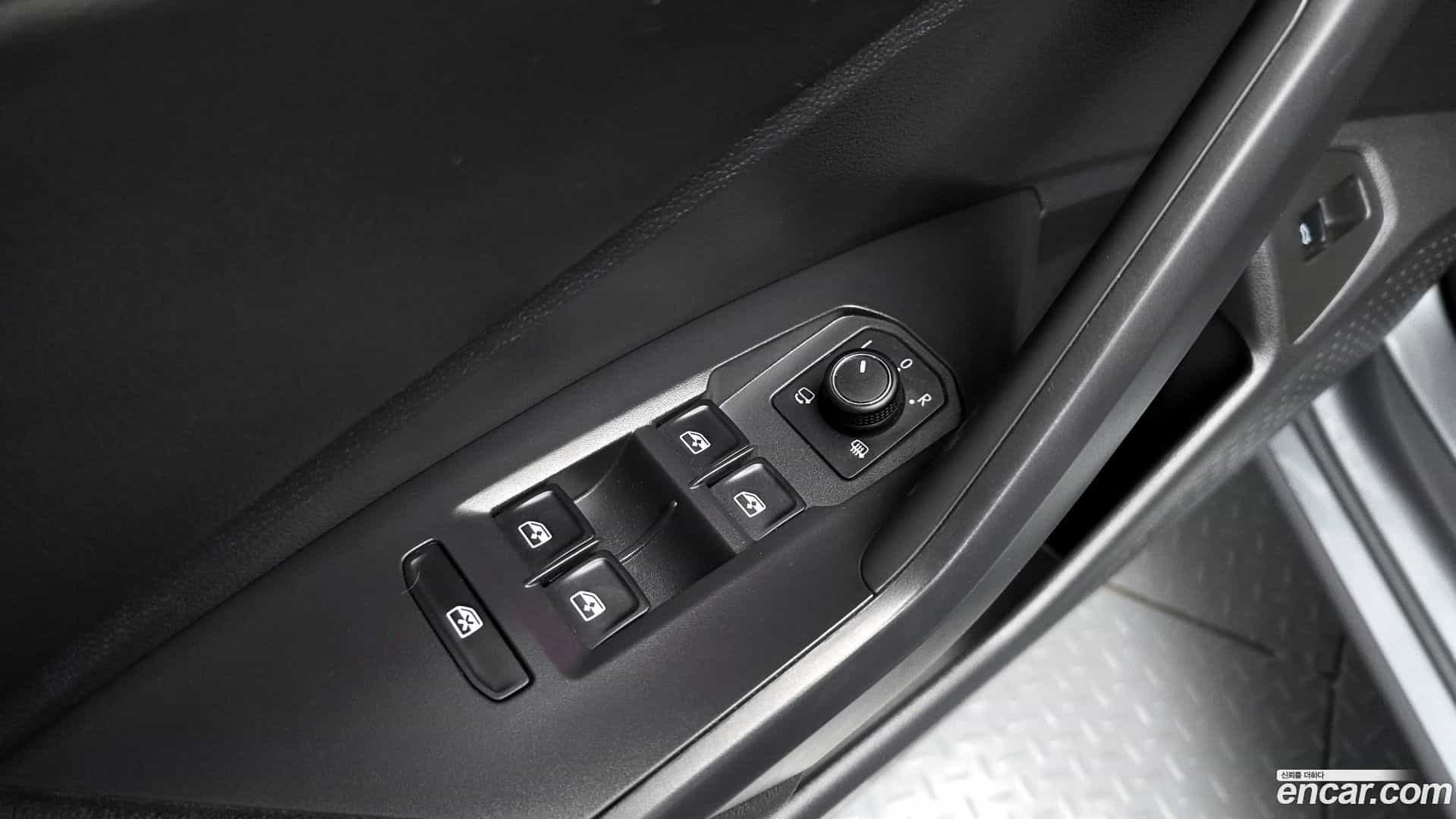 Jetta Volkswagen 2020.11-OPTION-040