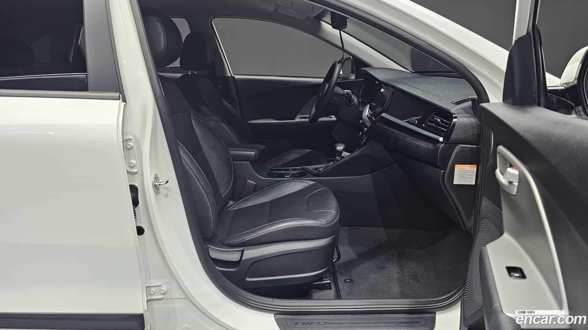 Niro Kia 2020.3-INNER-036