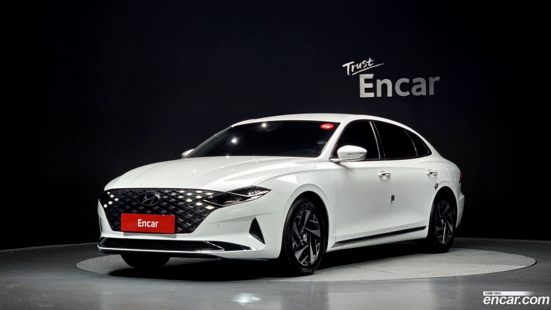Main__Slider__Photo:Grandeur Hyundai 2020.10-0