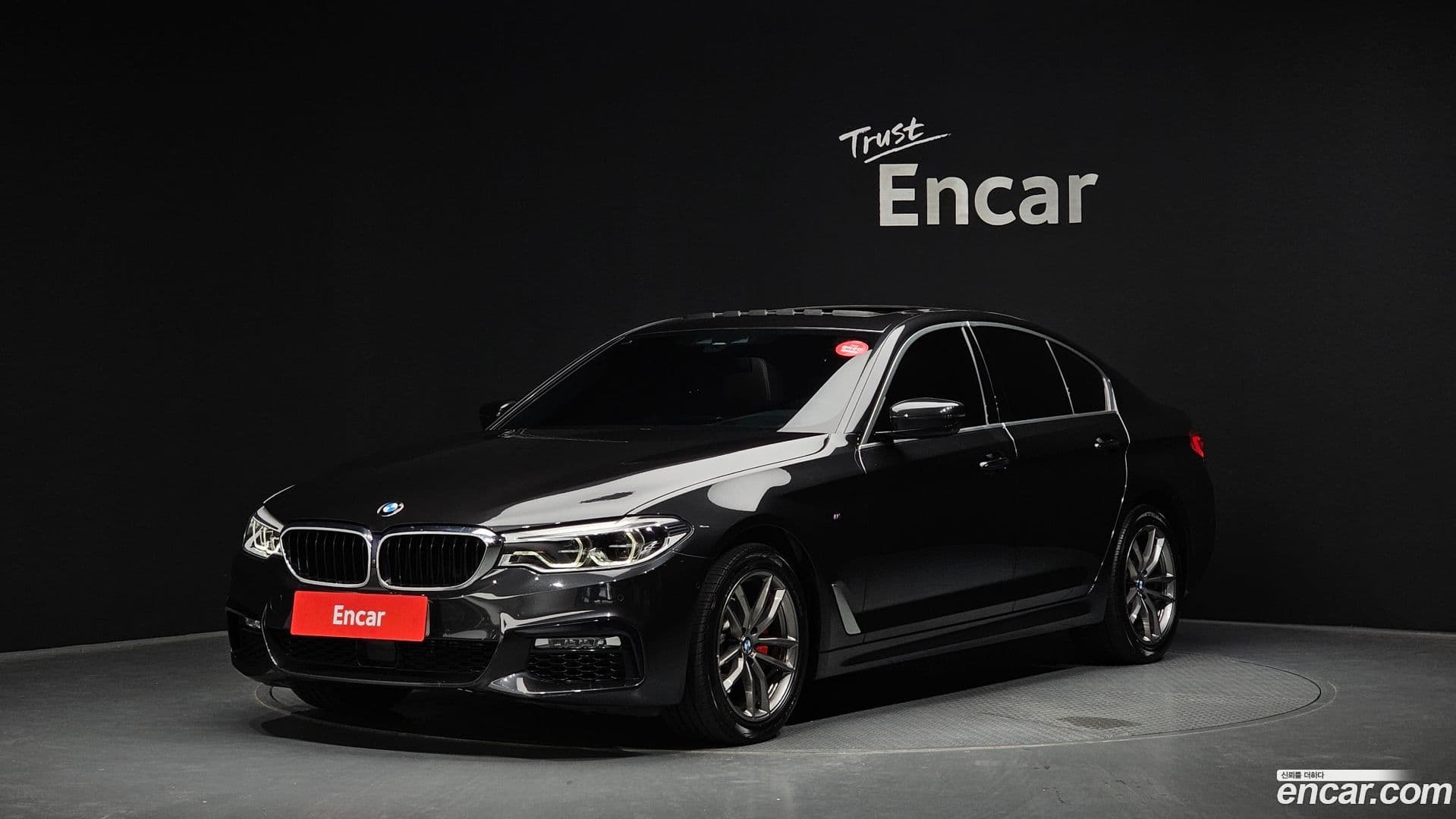 Main__Slider__Photo:5-Series BMW 2018.4-0