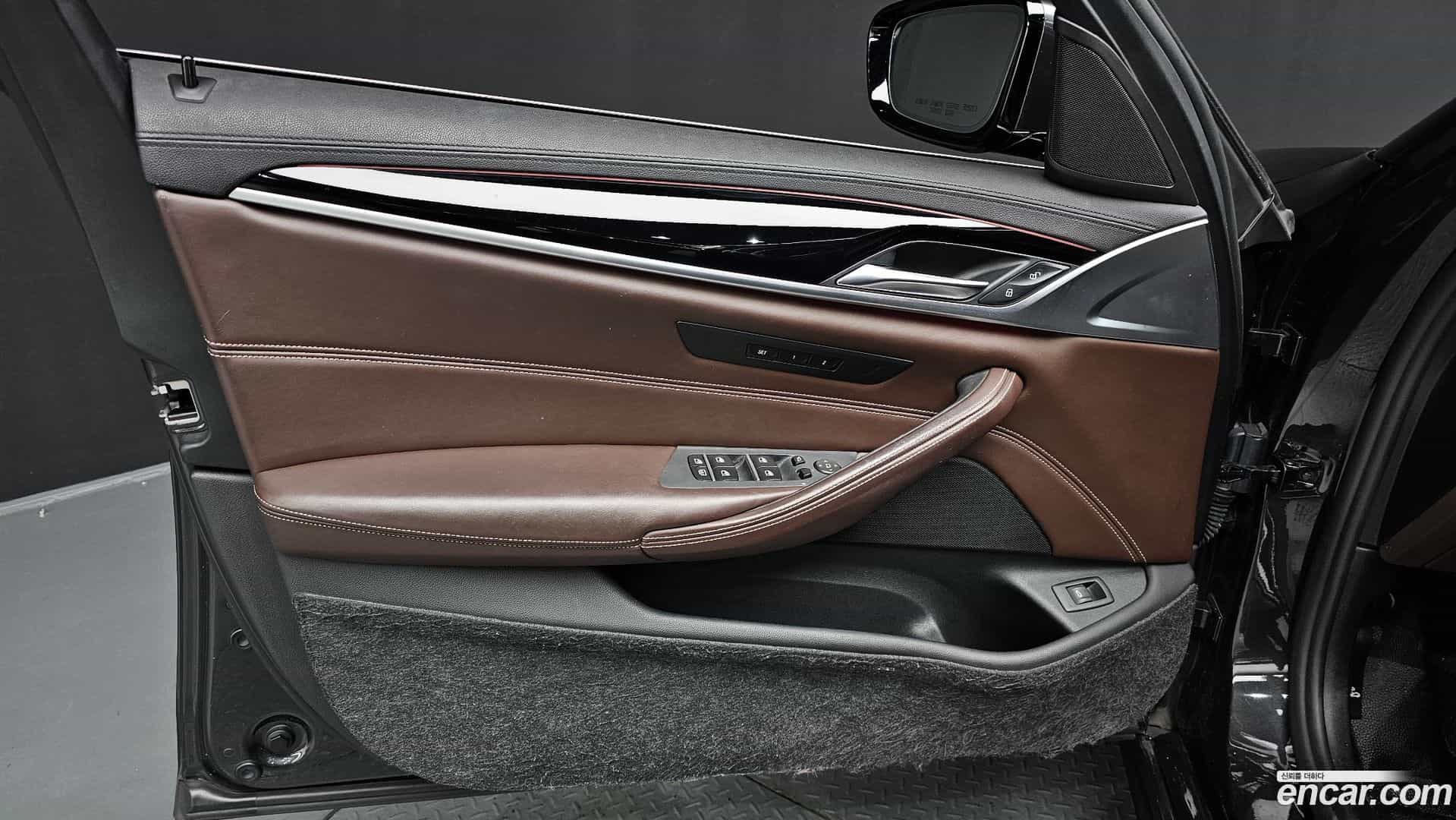 5-Series BMW 2018.4-INNER-034
