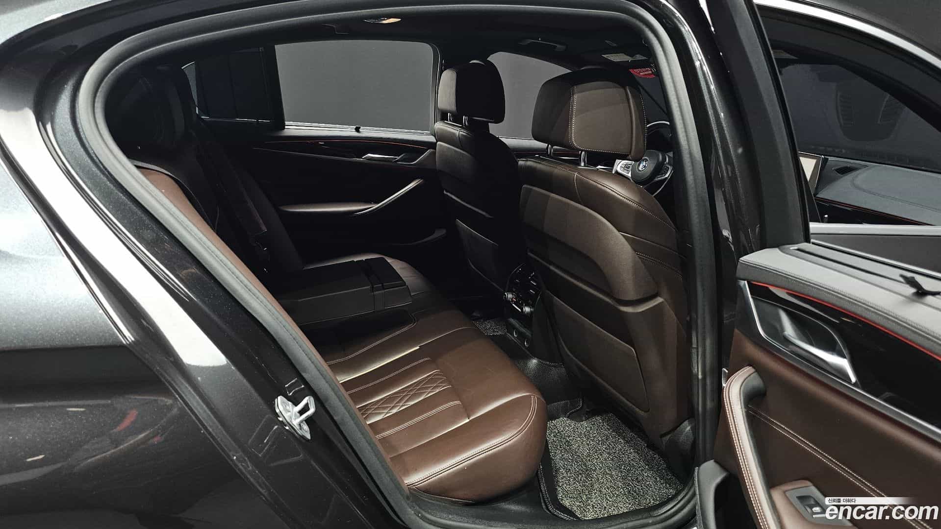 5-Series BMW 2018.4-INNER-036