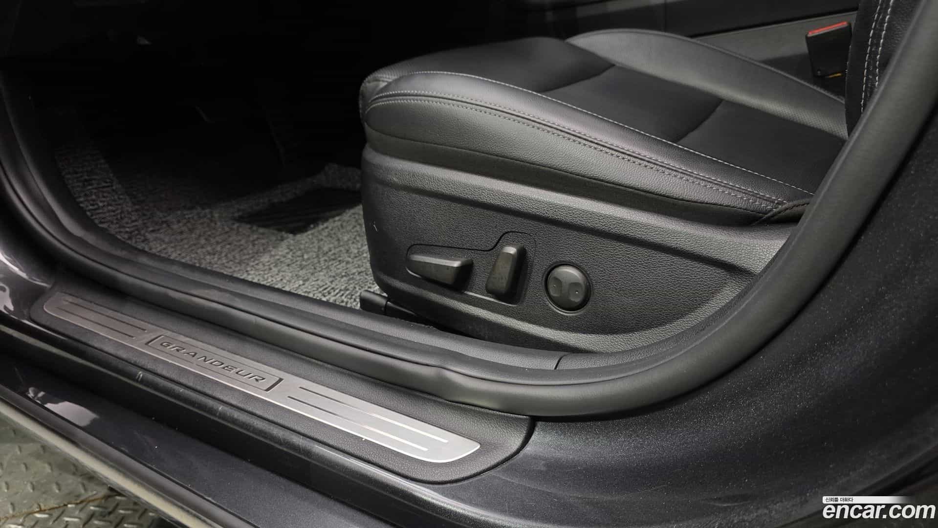 Grandeur Hyundai 2019.9-OPTION-022
