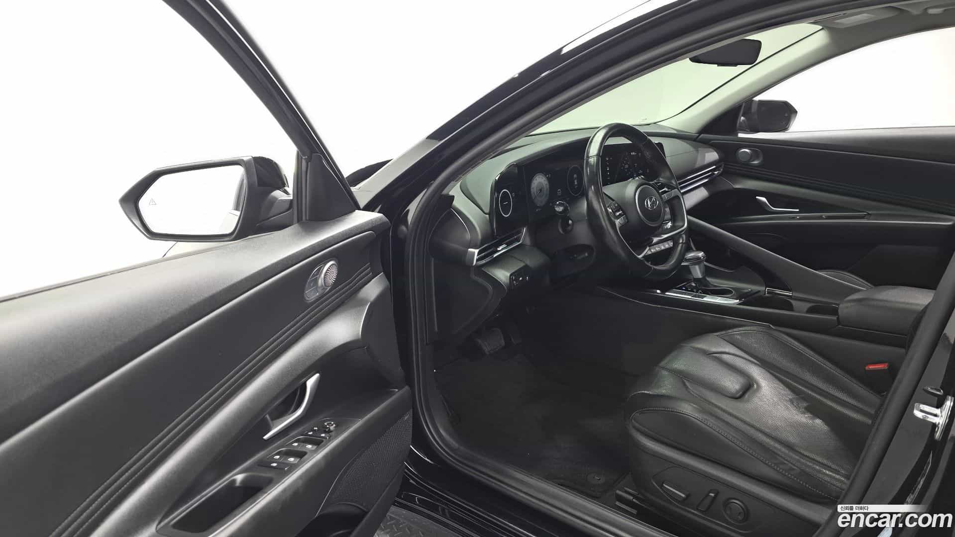 AVANTE Hyundai 2022.10-INNER-010