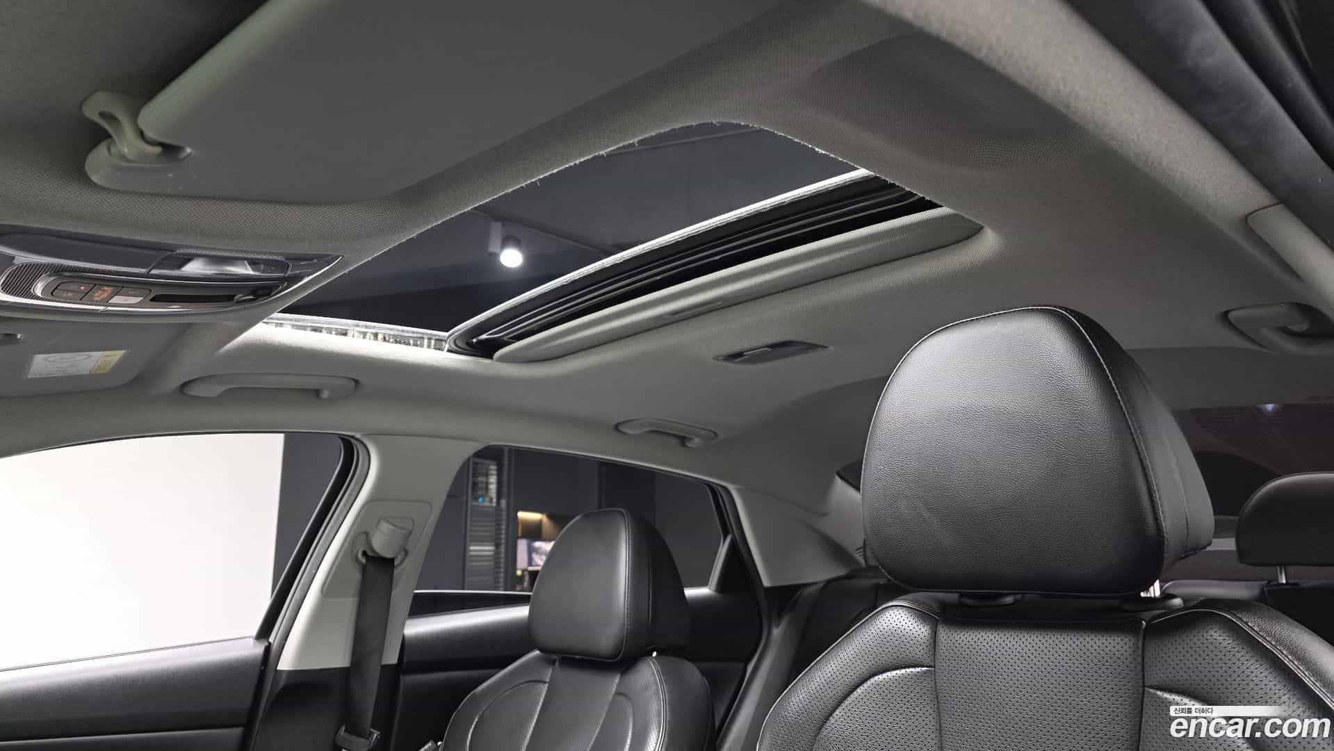 AVANTE Hyundai 2022.10-OPTION-023