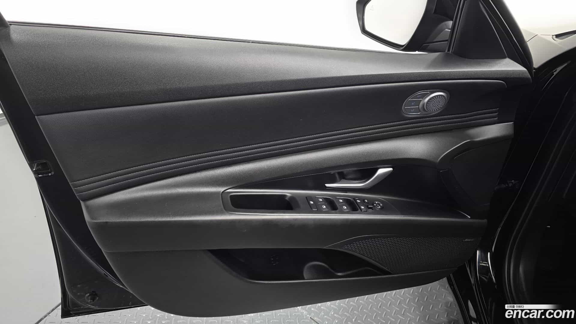 AVANTE Hyundai 2022.10-OPTION-044