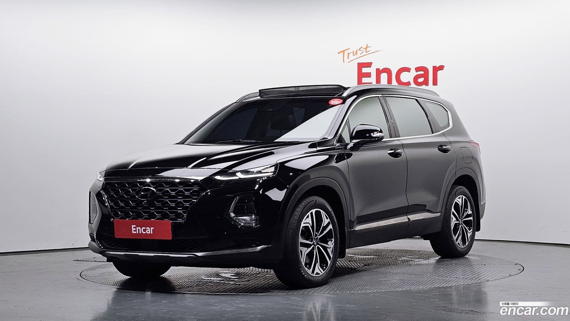 Main__Slider__Photo:Santafe Hyundai 2018.6-0