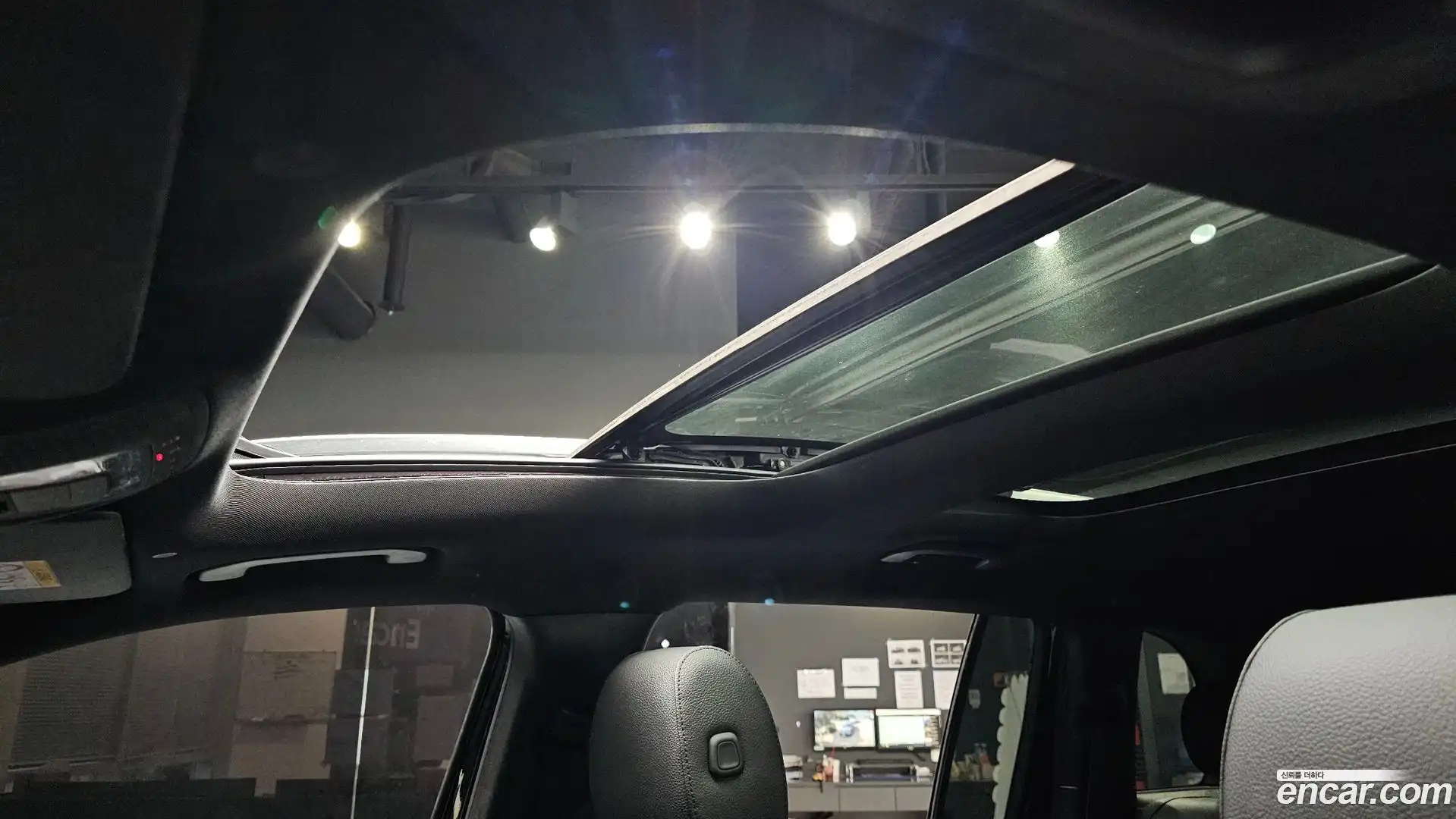 GLB-Class Mercedes-Benz 2021.8-OPTION-023