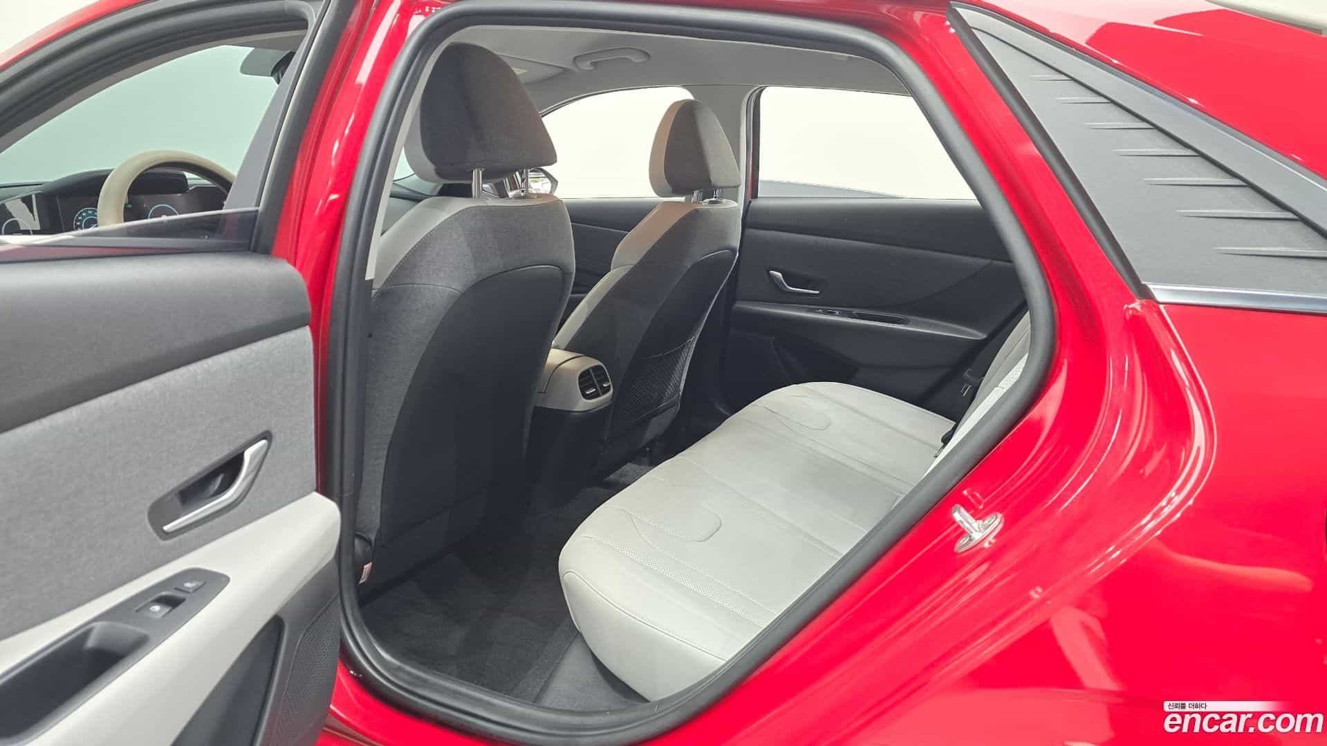 AVANTE Hyundai 2021.11-OPTION-015