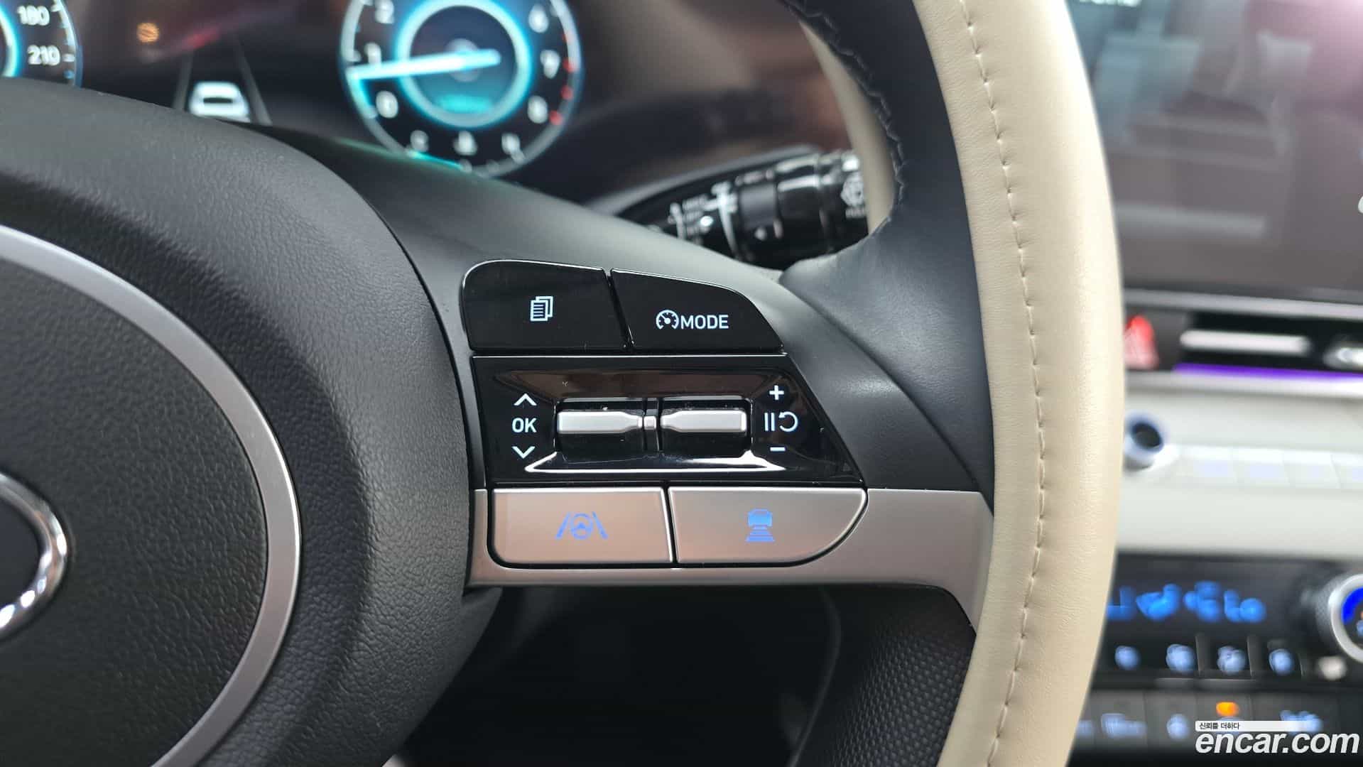 AVANTE Hyundai 2021.11-OPTION-022