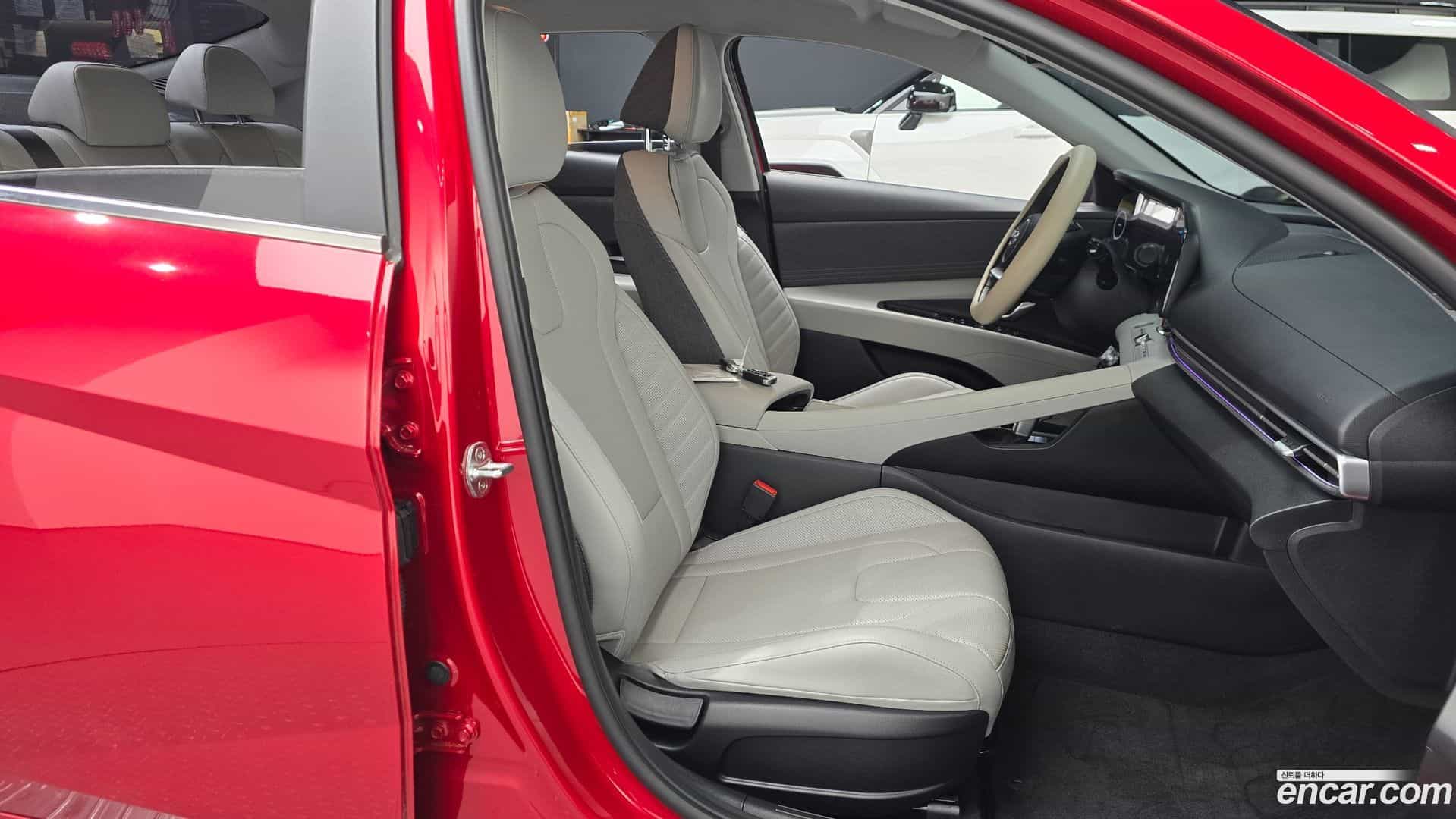 AVANTE Hyundai 2021.11-INNER-036