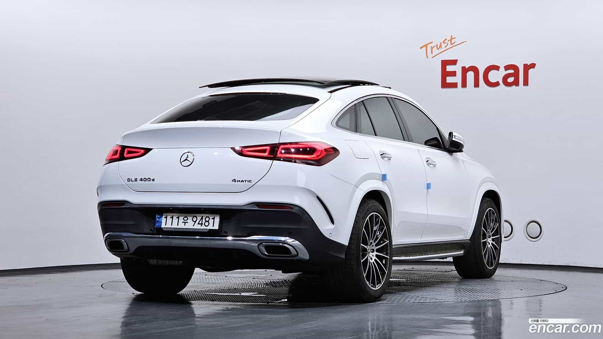 GLE-Class Mercedes-Benz 2022.0-OUTER-002