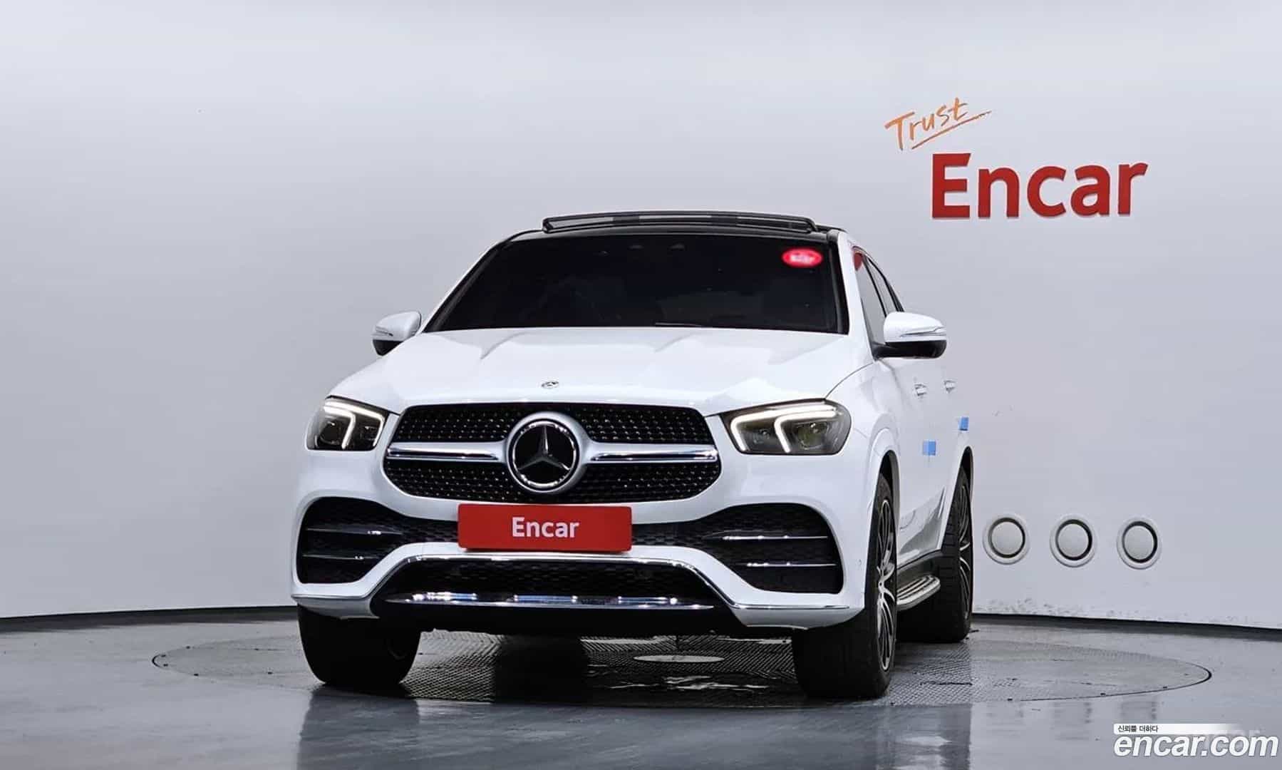 GLE-Class Mercedes-Benz 2022.0-OUTER-003