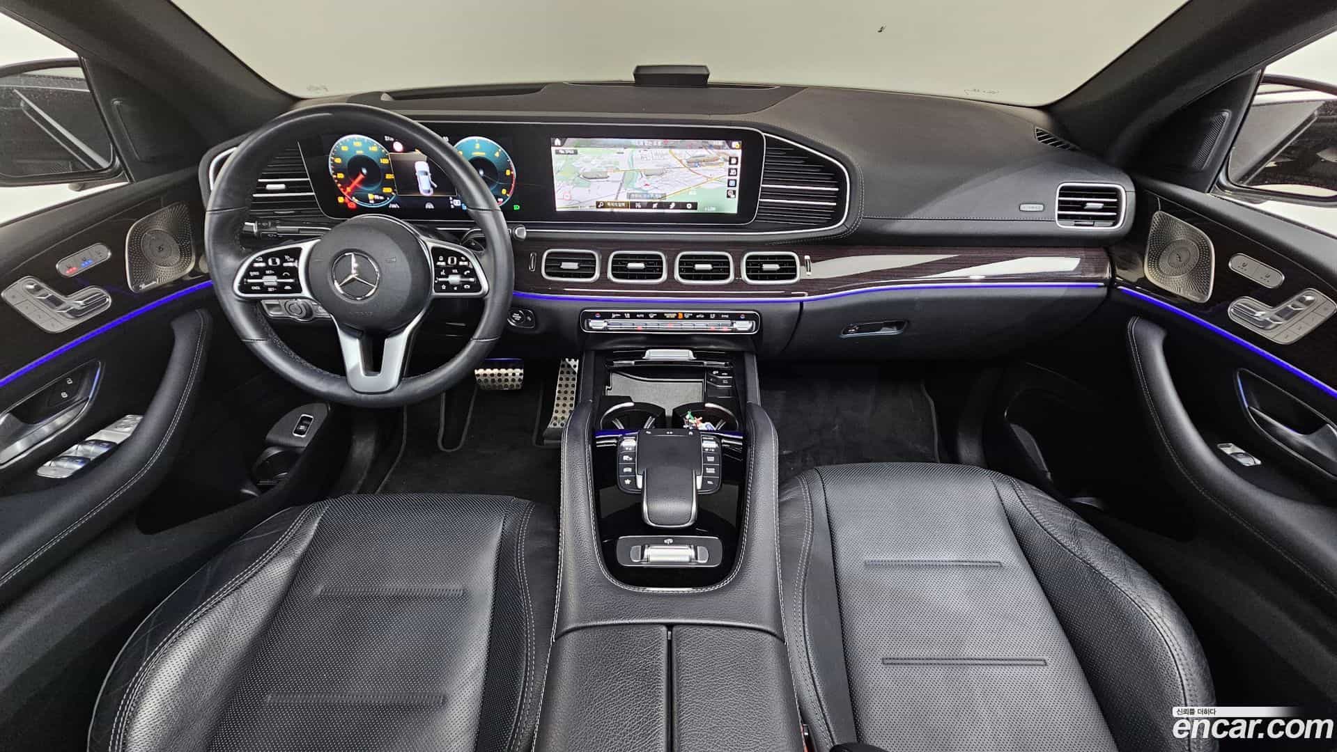 GLE-Class Mercedes-Benz 2022.0-INNER-007