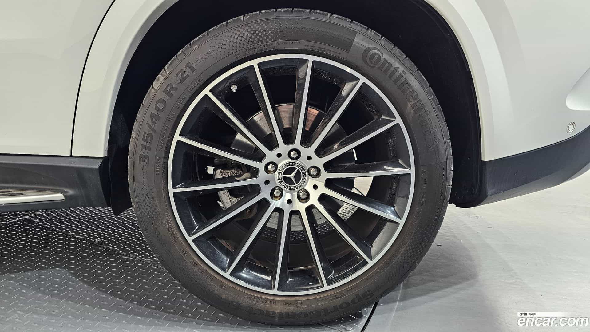 GLE-Class Mercedes-Benz 2022.0-OUTER-031