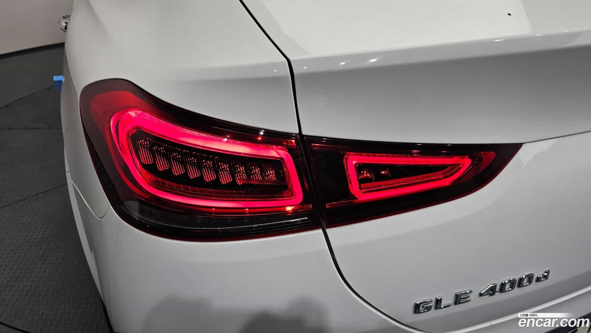 GLE-Class Mercedes-Benz 2022.0-OUTER-033