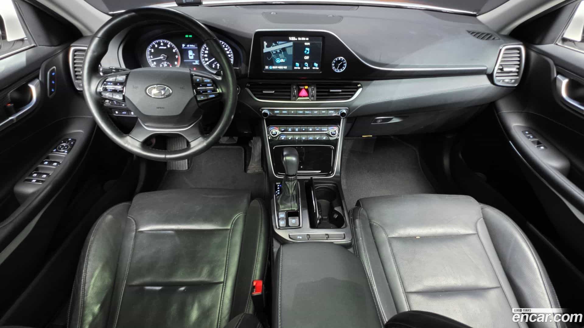 Grandeur Hyundai 2017.0-INNER-007