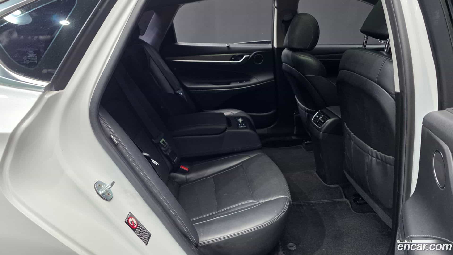 Grandeur Hyundai 2017.0-OPTION-016