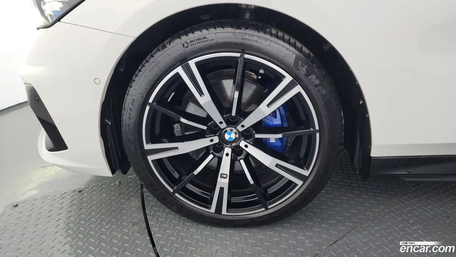 5-Series BMW 2025.5-OUTER-005
