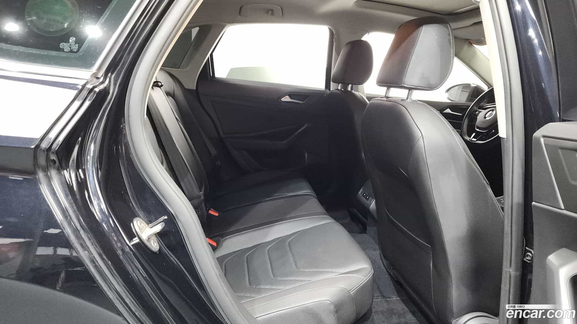 Jetta Volkswagen 2021.9-OPTION-015