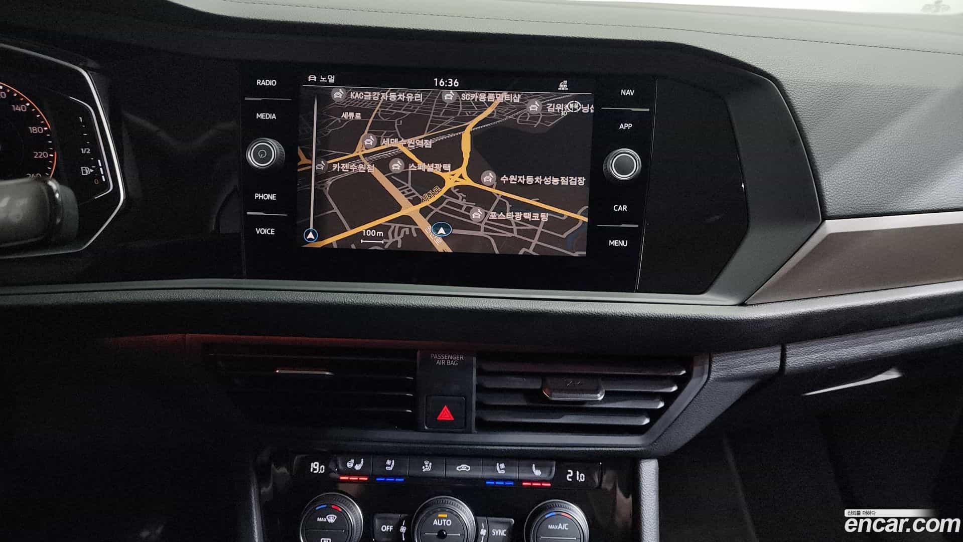 Jetta Volkswagen 2021.9-OPTION-016