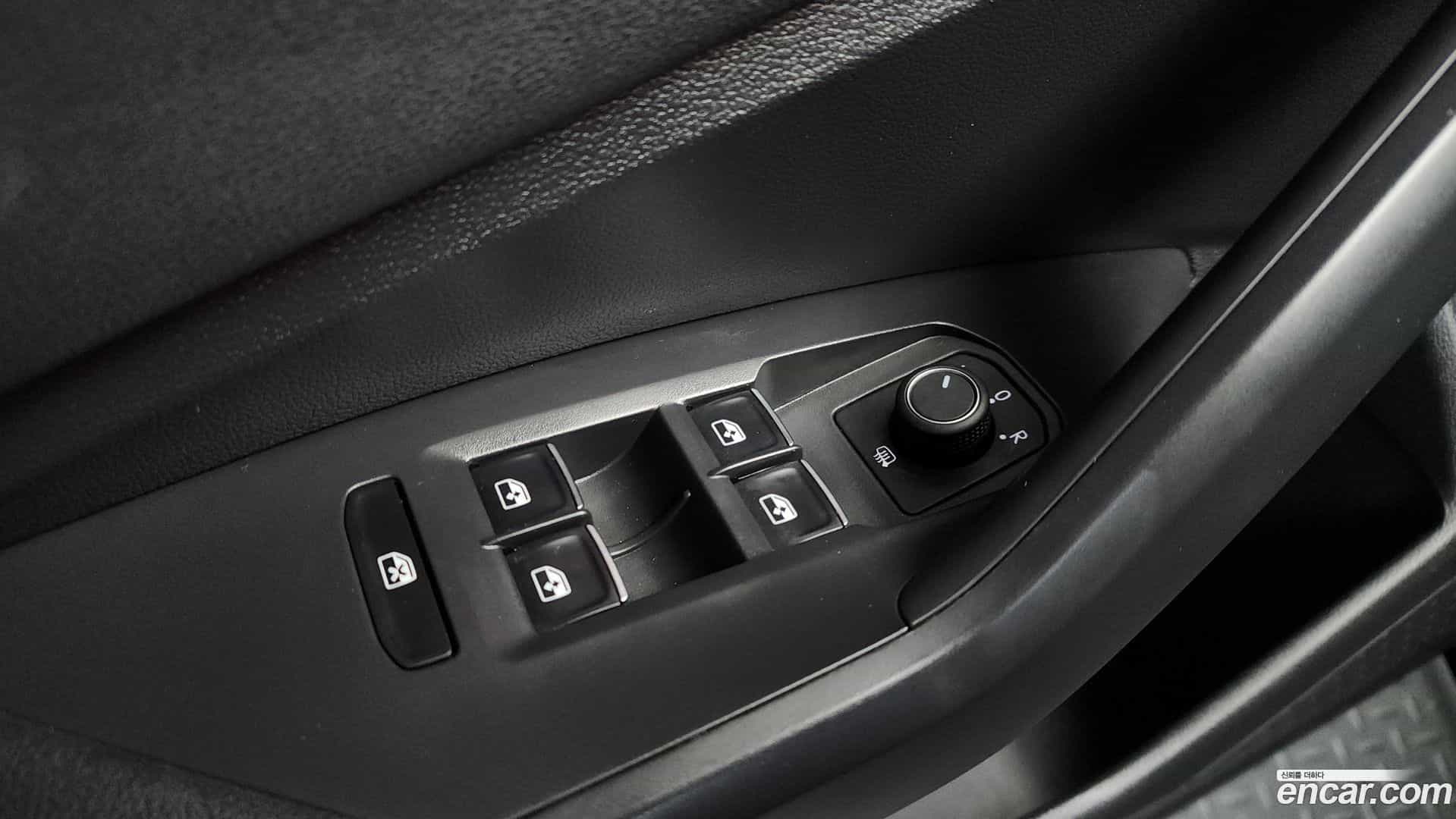 Jetta Volkswagen 2021.9-OPTION-048