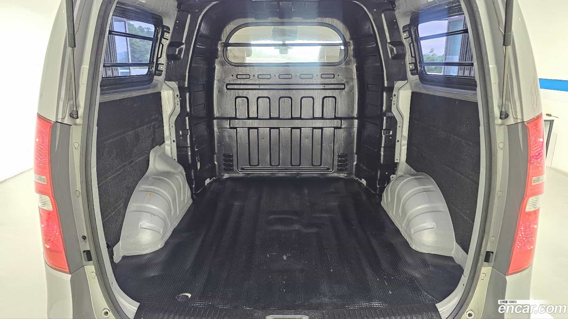 Starex Hyundai 2018.8-INNER-008