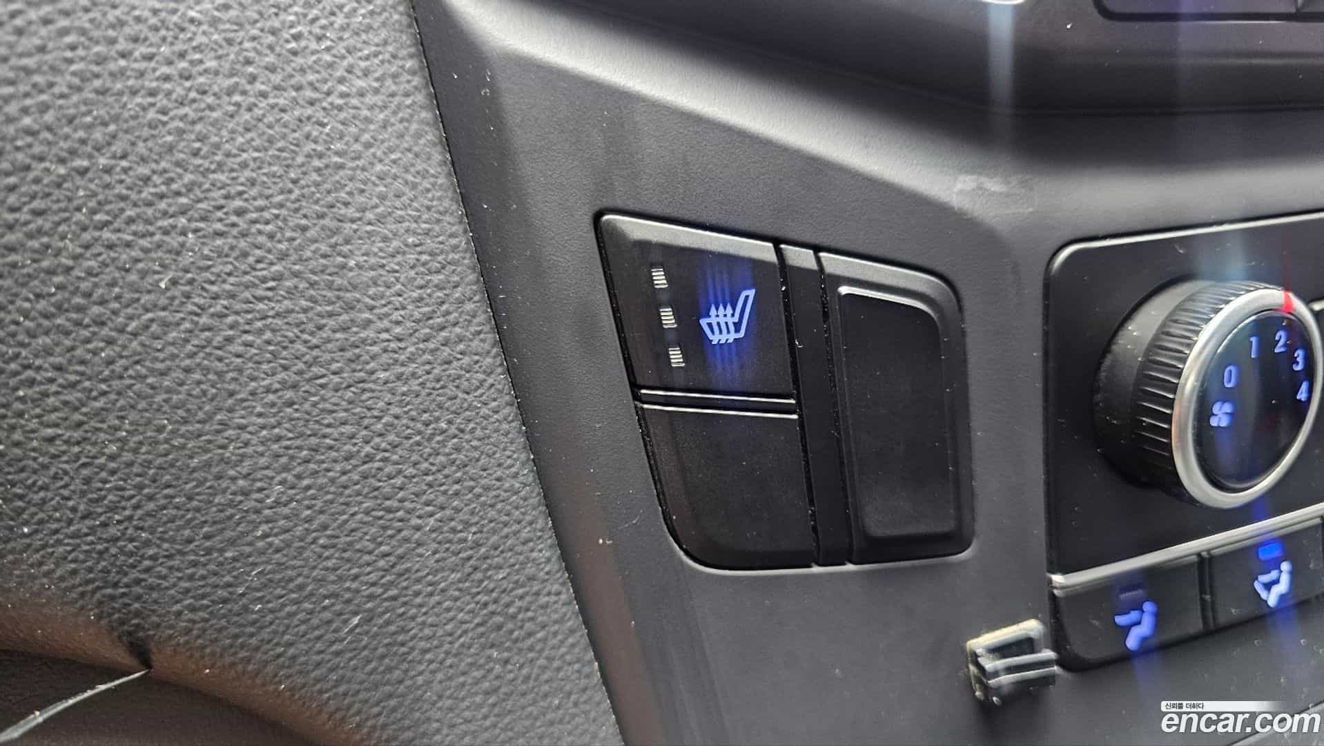 Starex Hyundai 2018.8-OPTION-019