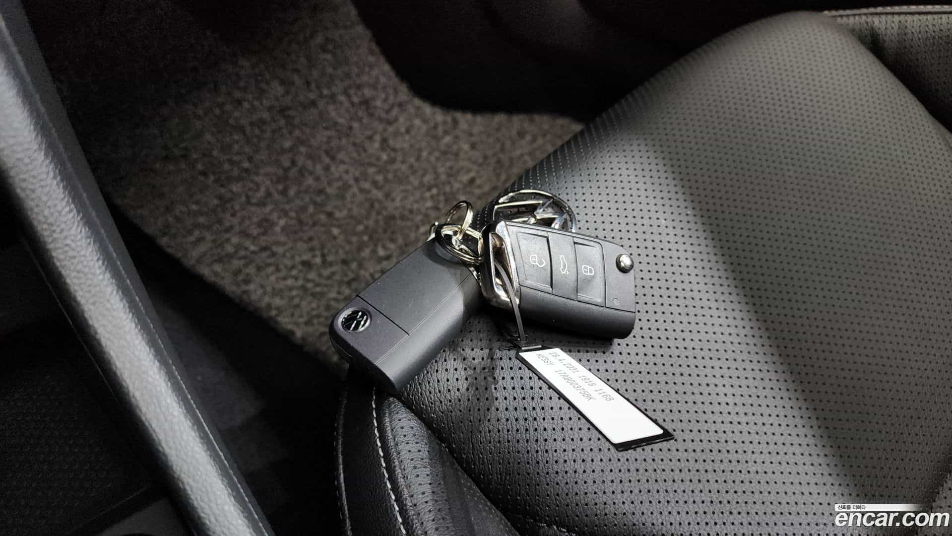 Jetta Volkswagen 2021.7-OPTION-019