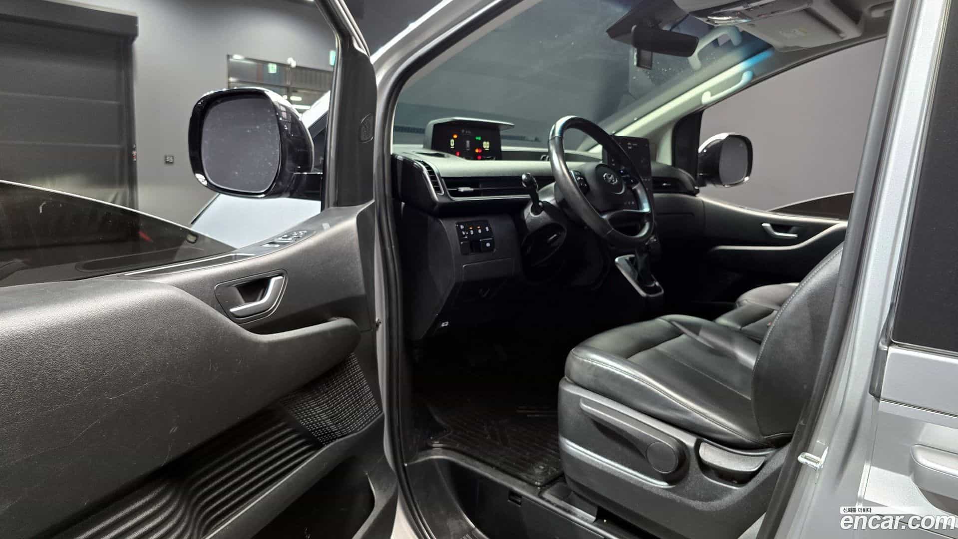 Staria Hyundai 2023.2-INNER-010