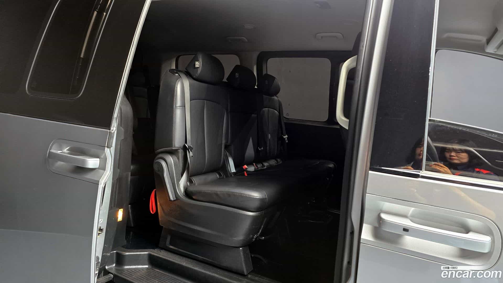 Staria Hyundai 2023.2-OPTION-015