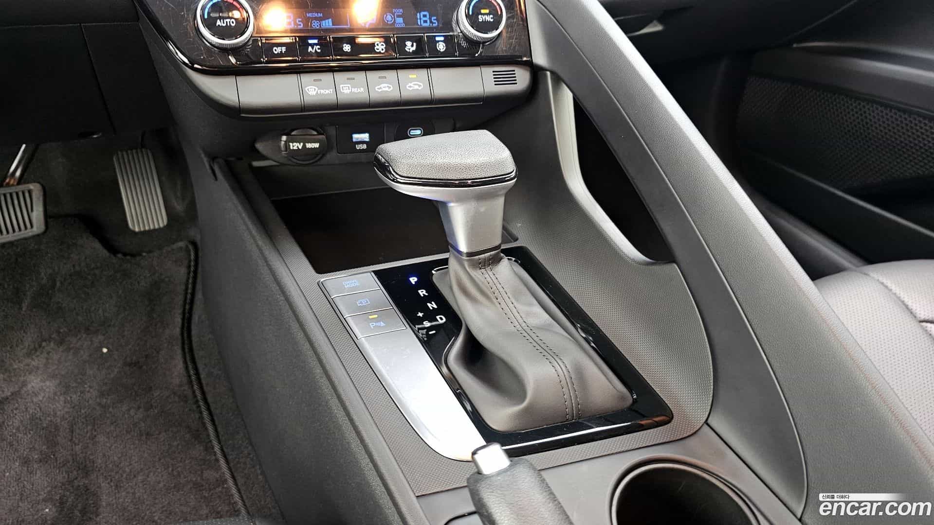 AVANTE Hyundai 2023.10-INNER-009