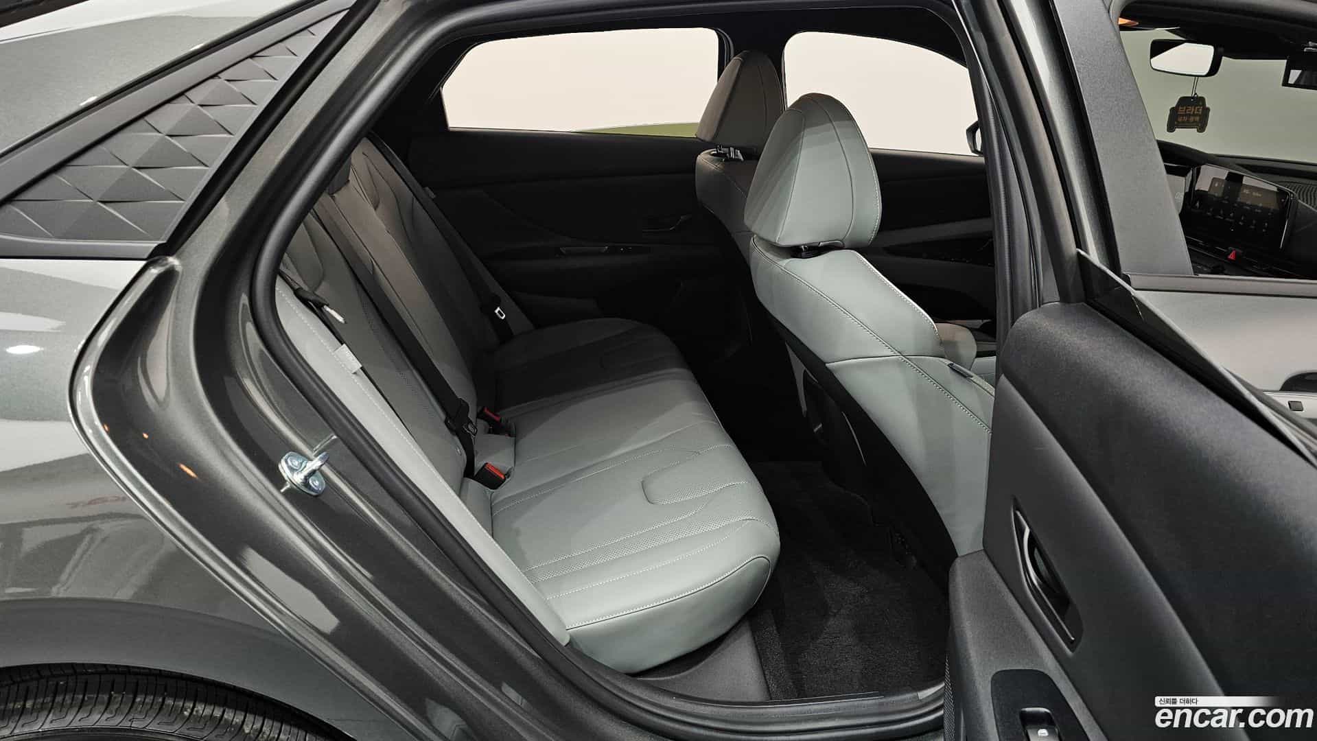 AVANTE Hyundai 2025.9-OPTION-015