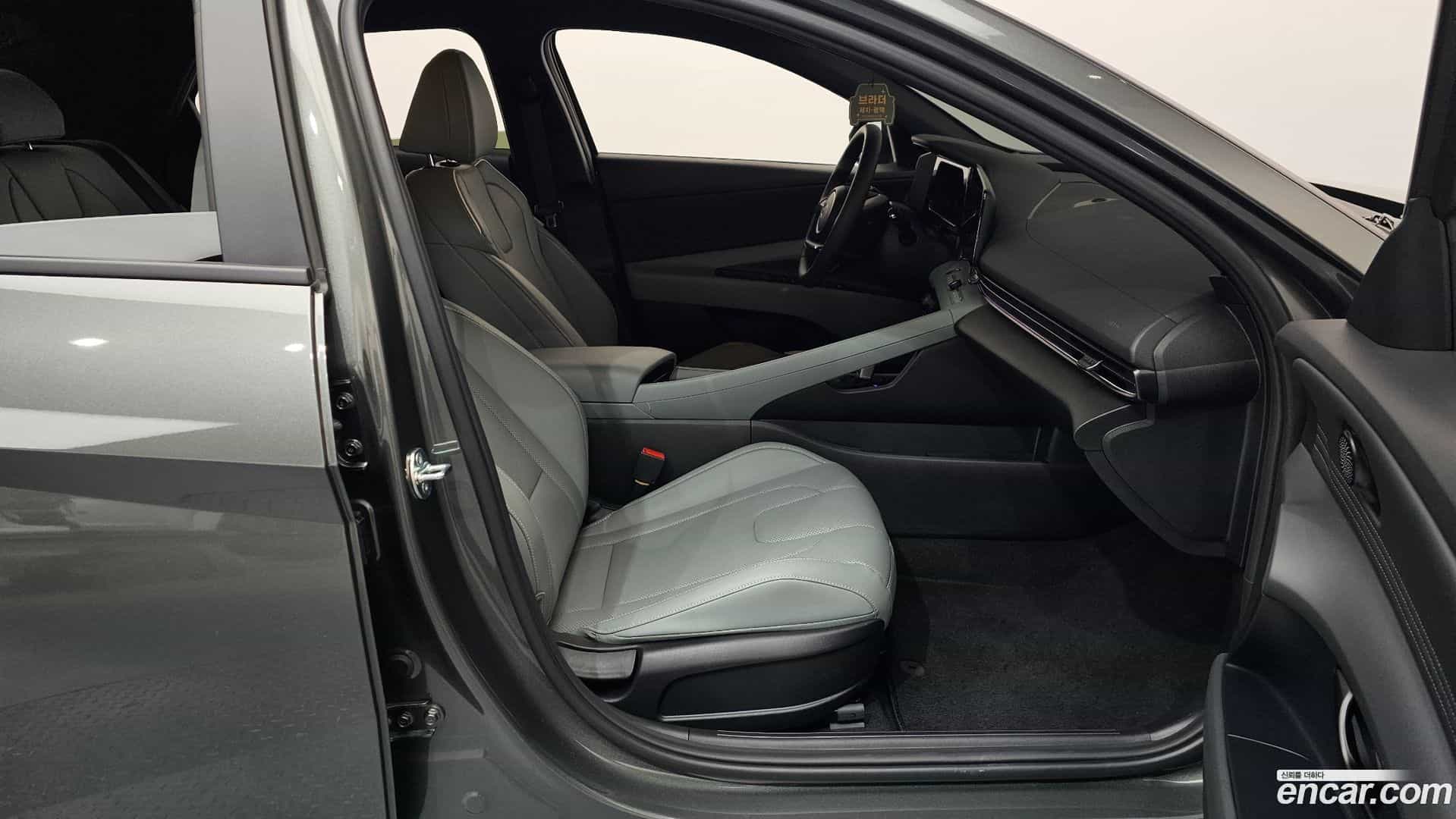 AVANTE Hyundai 2025.9-INNER-036