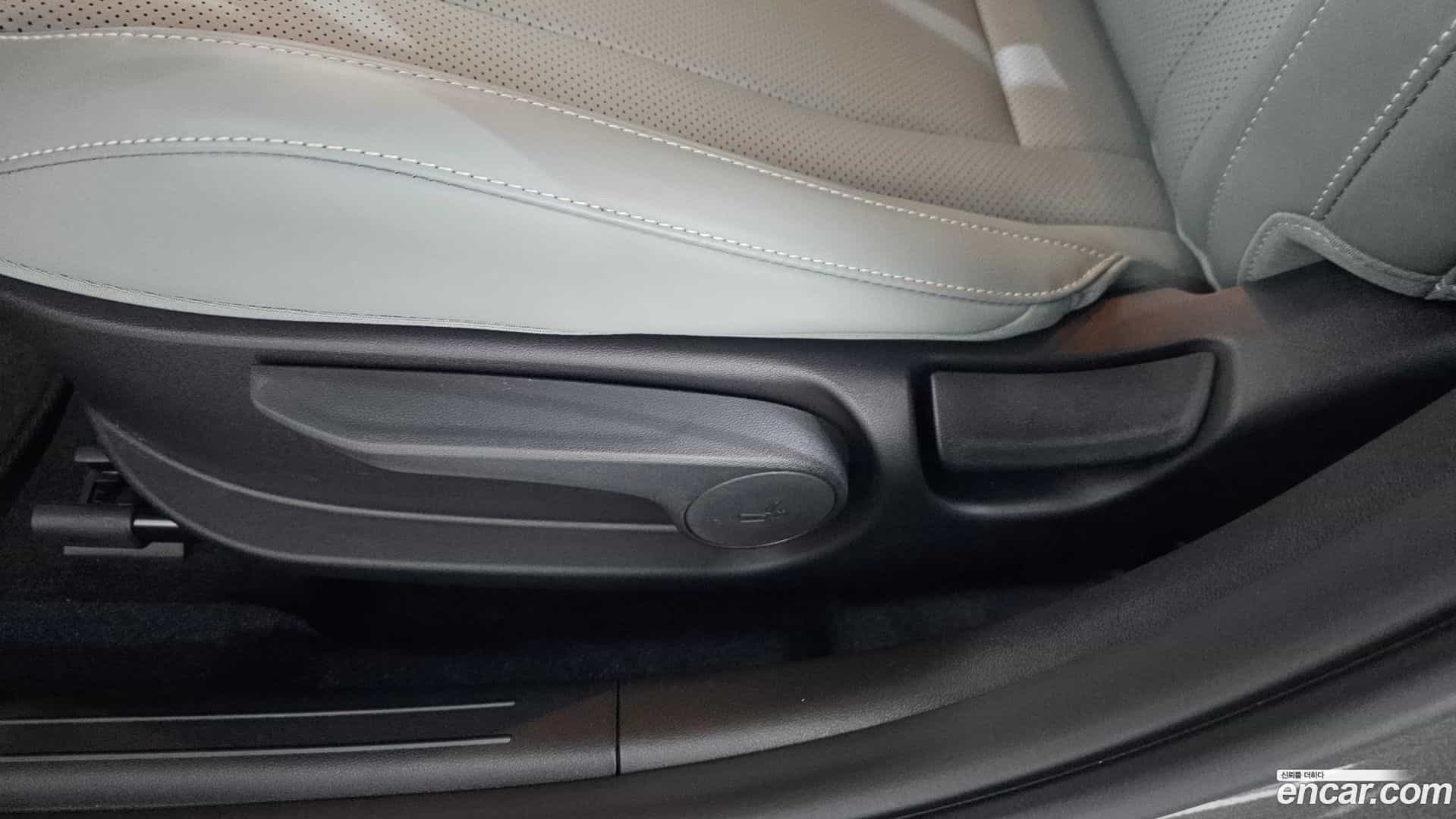 AVANTE Hyundai 2025.9-OPTION-044