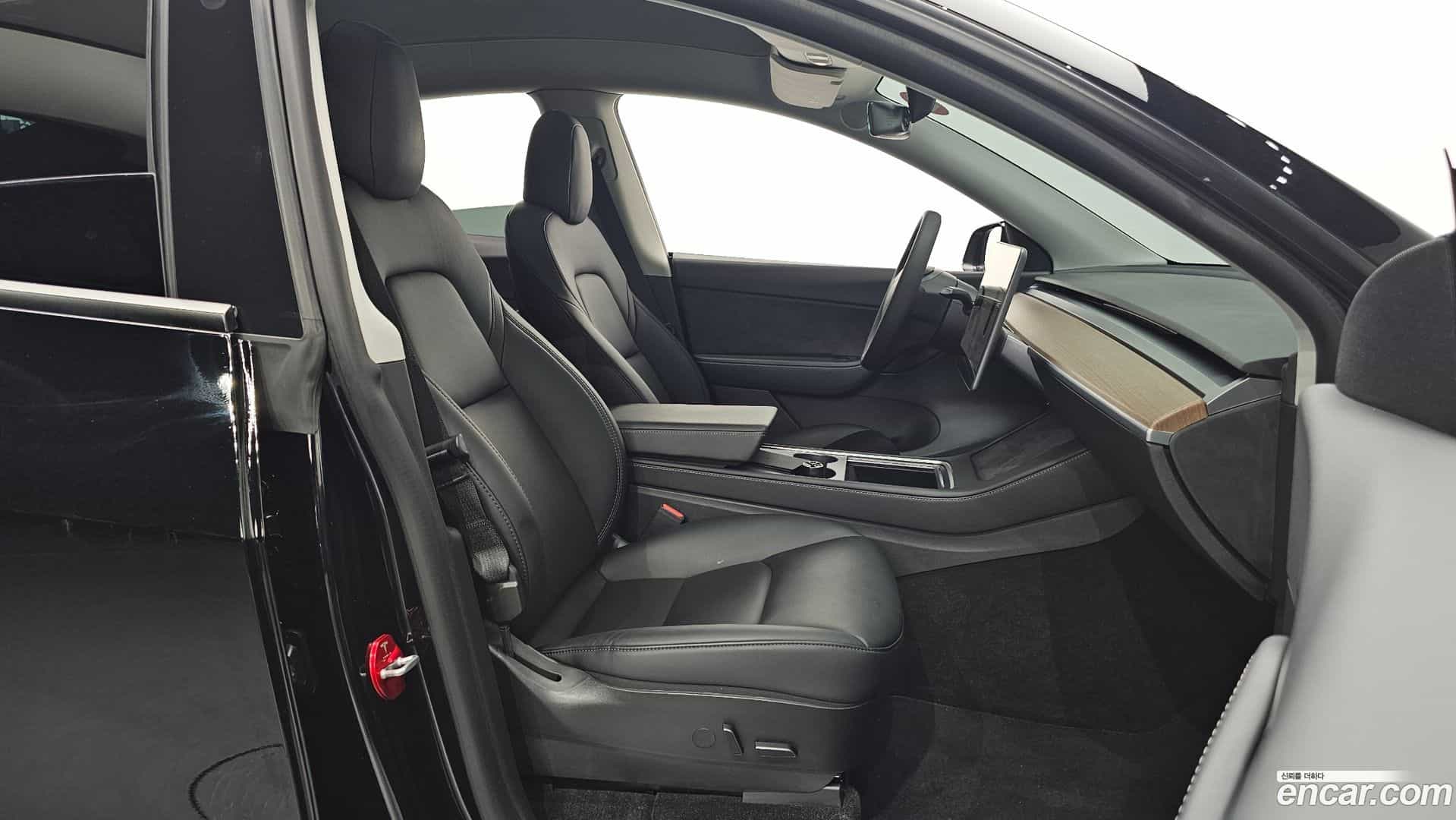 Model Y Tesla 2022.4-INNER-010