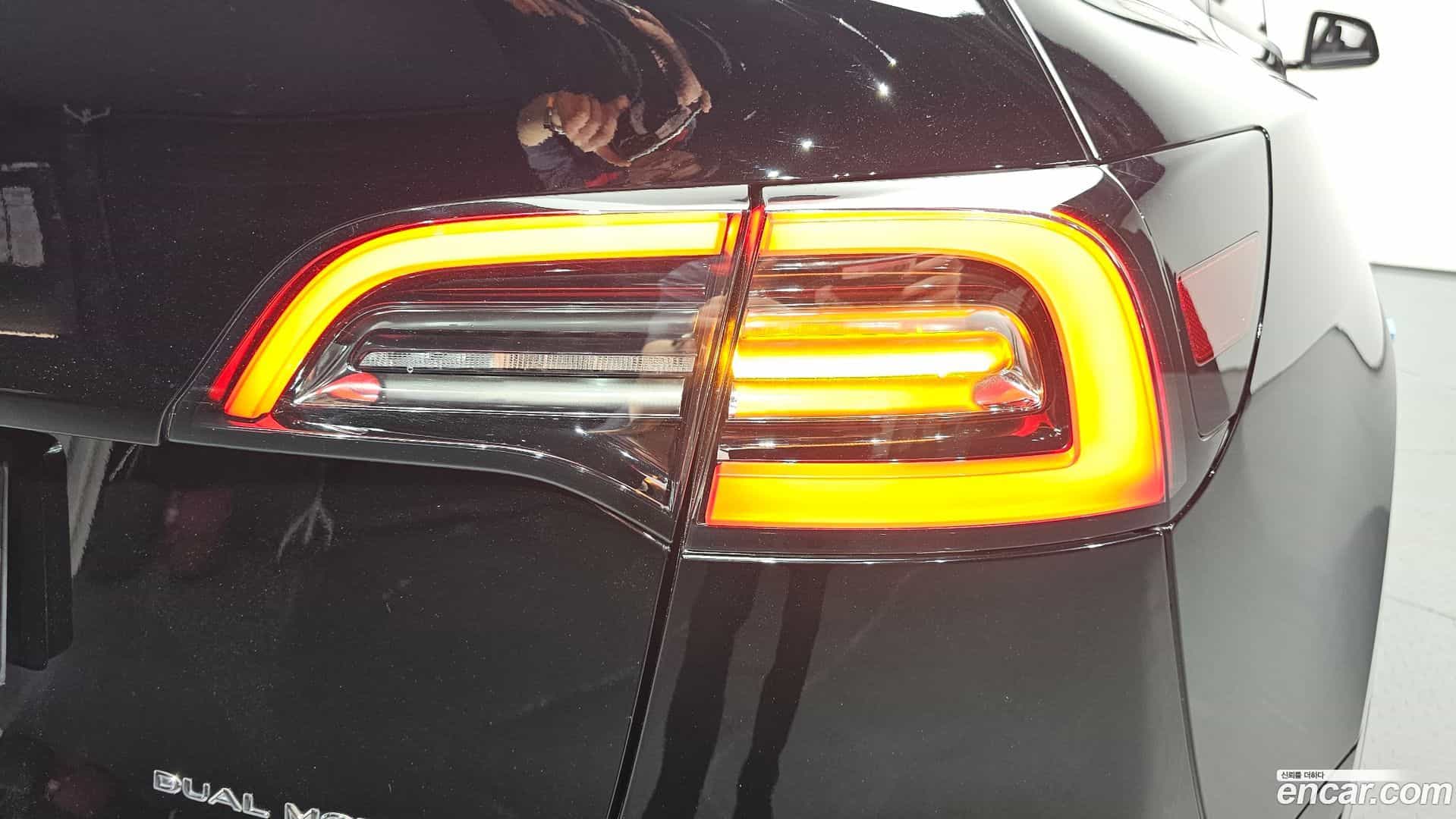 Model Y Tesla 2022.4-OUTER-033