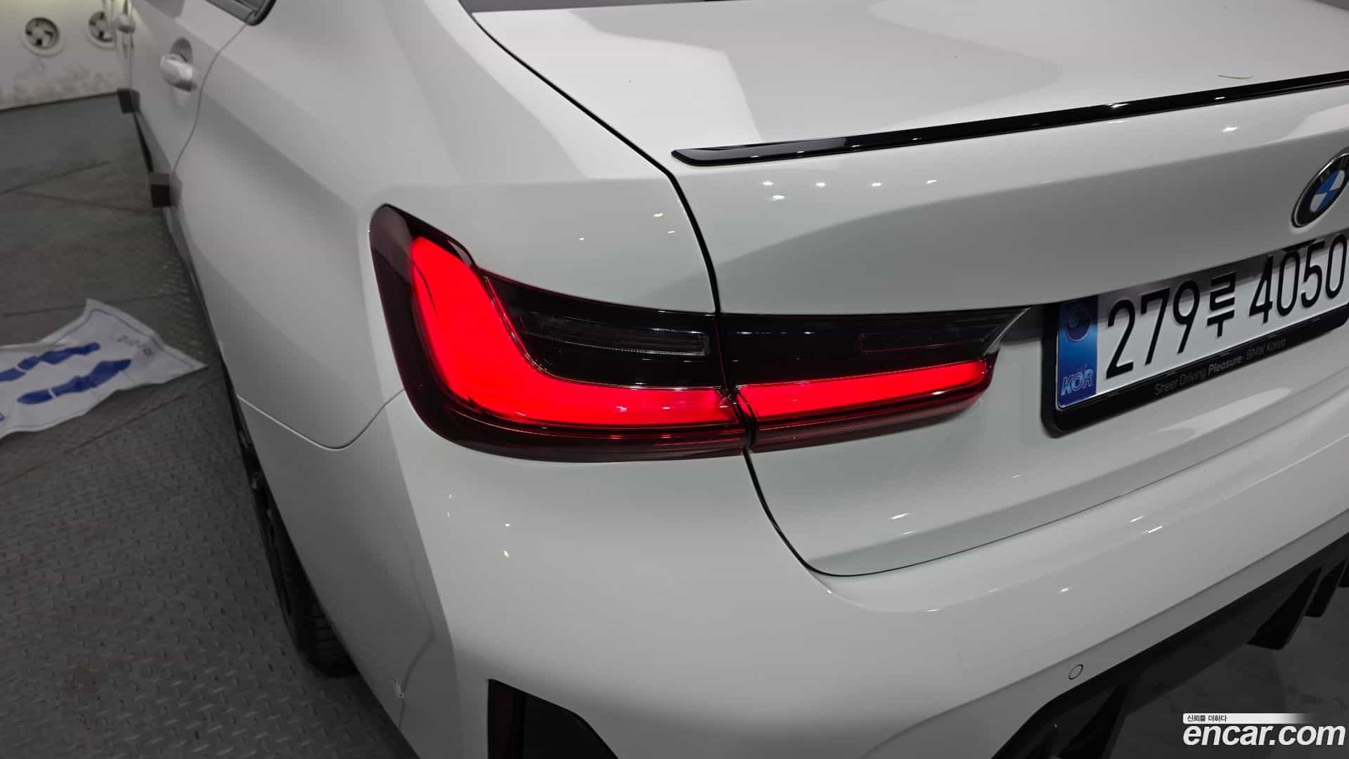 3-Series BMW 2025.9-OUTER-033